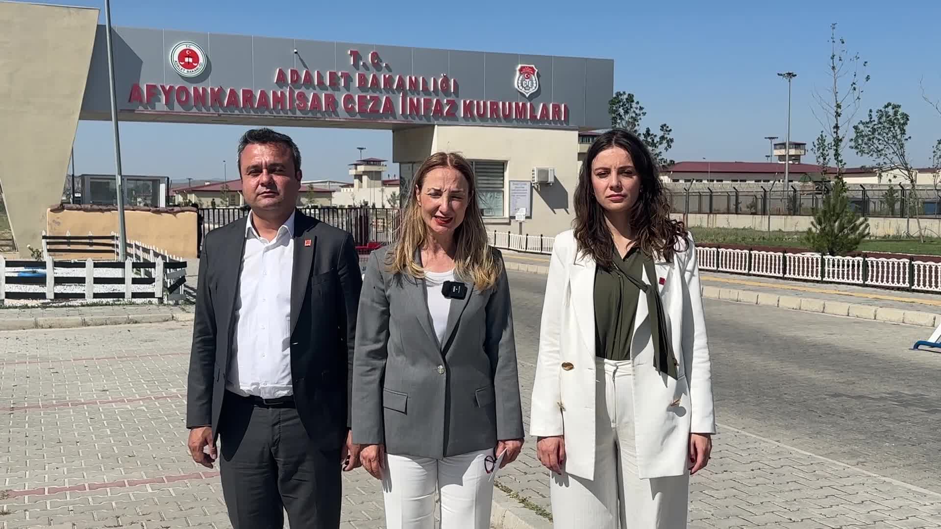 CHP’li Nazlıaka’dan İpek Elif Atayman’ı ziyaret… İpek Elif Atayman: Bu yaşadıklarım, liyakatlı bir Türk kadın olduğum ve Ekrem Başkanımızın liyakatlı kadınlara değer ve görev vermesinden kaynaklanıyor