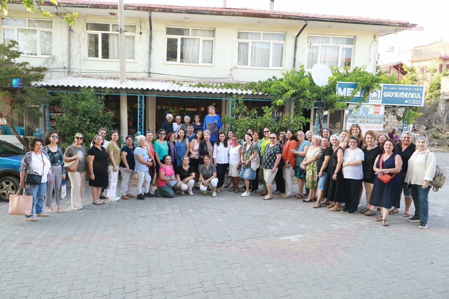 Burhaniye Kent Konseyi'nin "Kadınlar Buluşması" Pelitköy'de devam etti