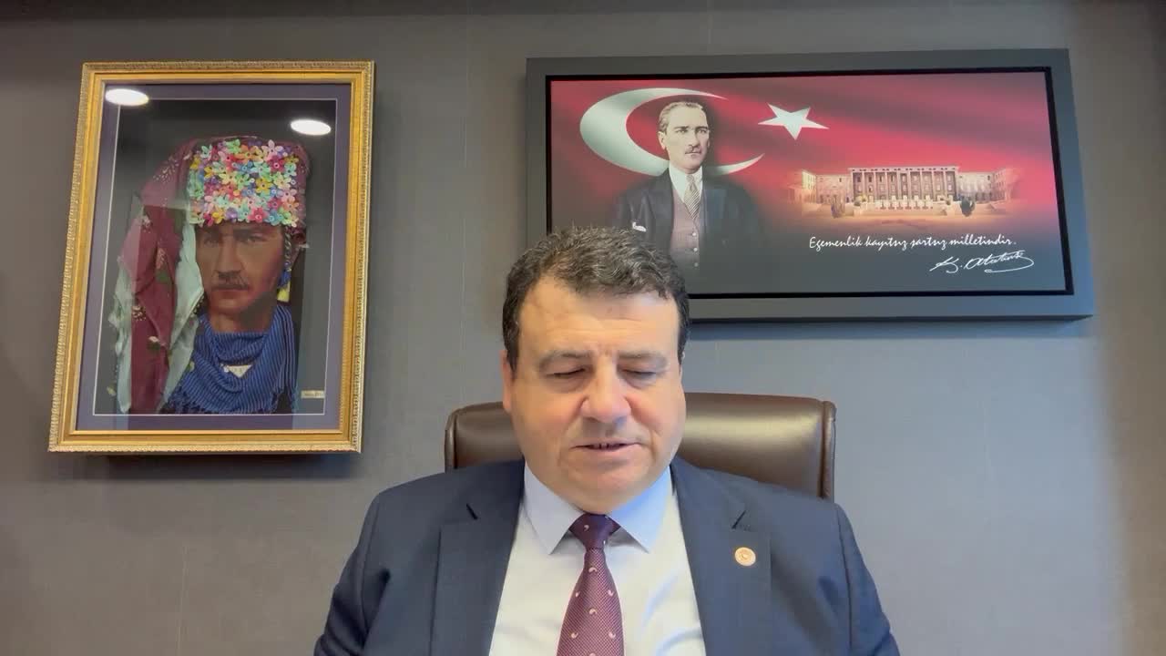 CHP’li Öztürk, soru önergesine Adalet Bakanlığından gelen yanıta tepki gösterdi: "Sorularımıza cevap: Bir internet sitesi, 'Oradan bakın'"