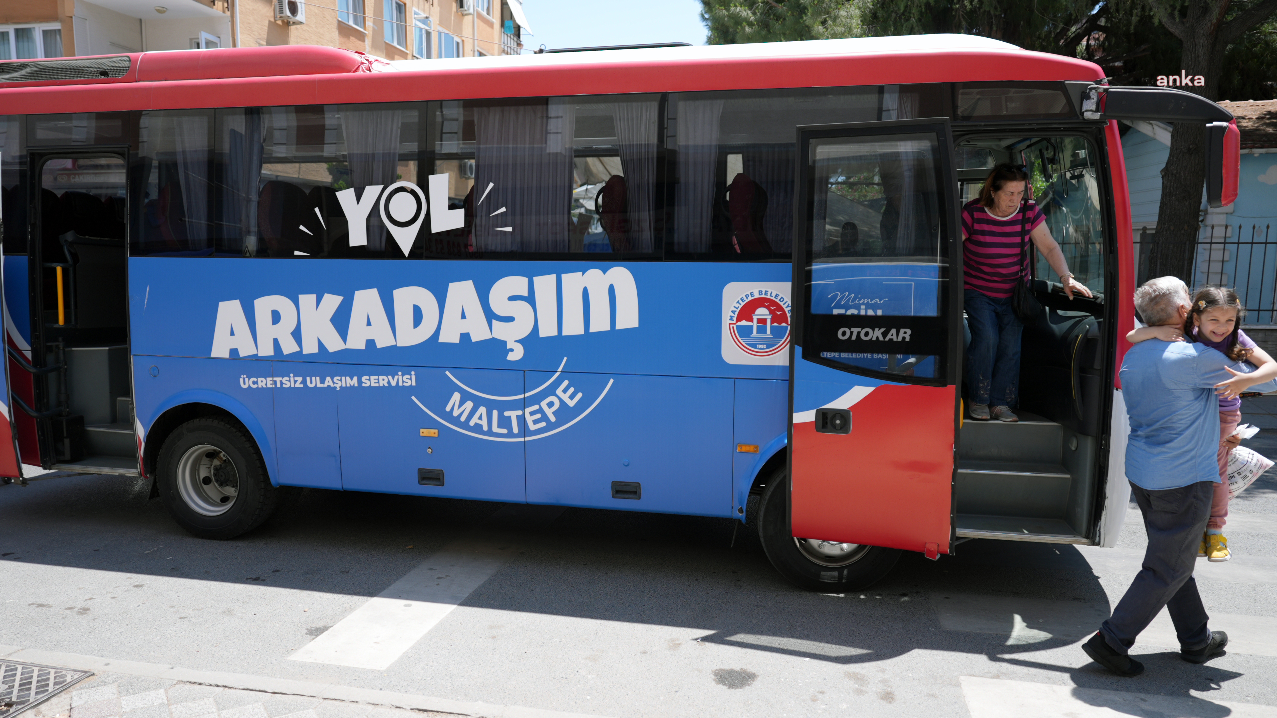 Maltepe Belediyesi'nden semt pazarına ulaşımı kolaylaştıracak hizmet: “Yol Arkadaşım Maltepe”