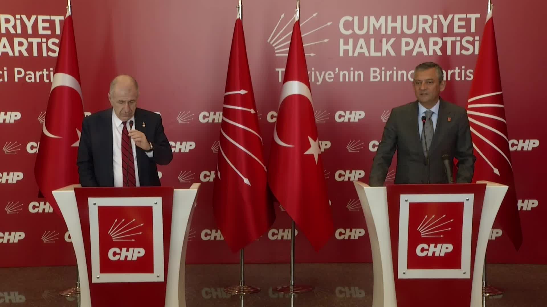 Ümit Özdağ, Özgür Özel’i ziyaret etti... Özel: “Muhalefetin birbiriyle sürtüşmesi bir kişiyi memnun eder”