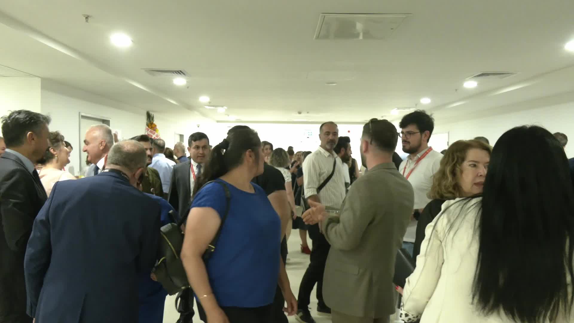 Türk Sağlık-Sen Genel Başkanı Kahveci: "Toplu sözleşmede 4 milyon kamu görevlimiz, 2,5 milyon memur emeklimiz müsterih olsun. Türkiye Kamu-Sen, çabasını sarf edecek""