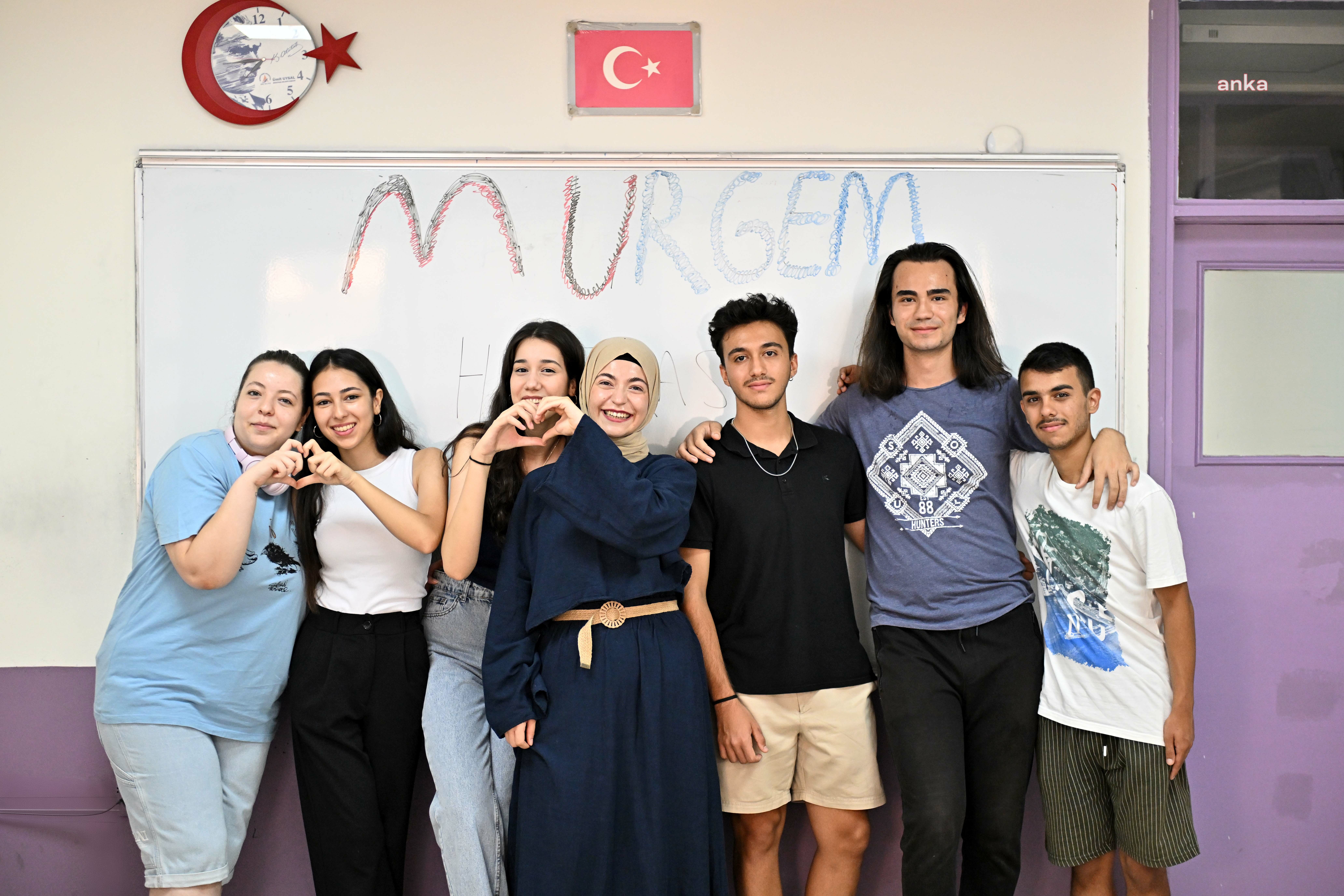 Muratpaşa Belediyesi Gençlik Eğitim Merkezi’nde gençler sınava hazır