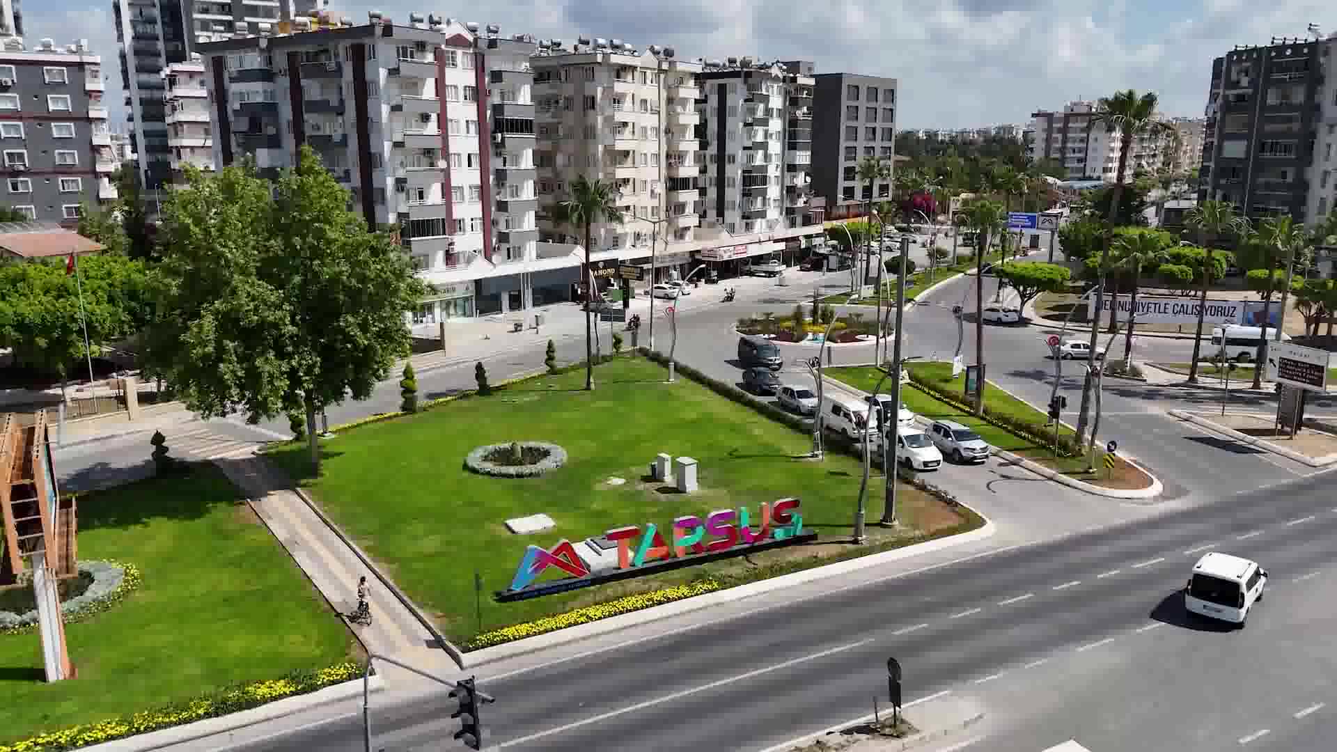 Mersin Büyükşehir Belediyesi'nden doğu ve batı giriş noktalarında peyzaj çalışması