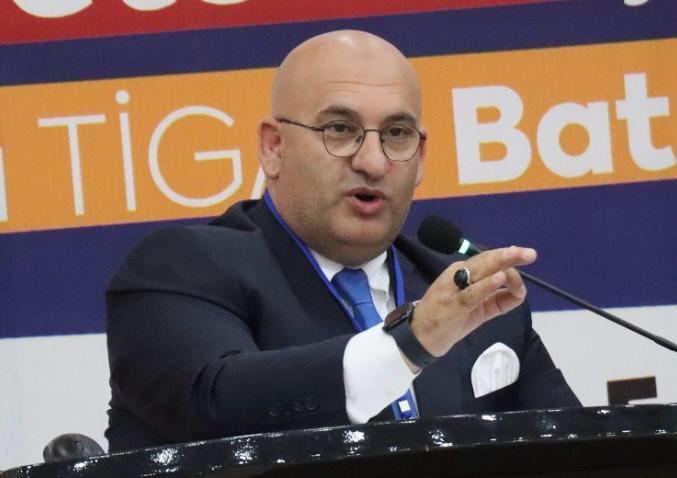 Türkiye İnternet Gazeteciliği Derneği  Genel Başkanı Geçgel: "Kamuda şatafat sürüyor, fatura yerel basına kesiliyor"