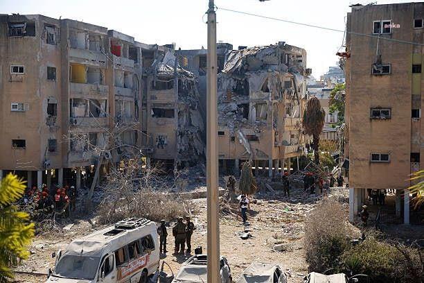 İran Kızılayı: İsrail saldırılarında beş hastane hasar gördü