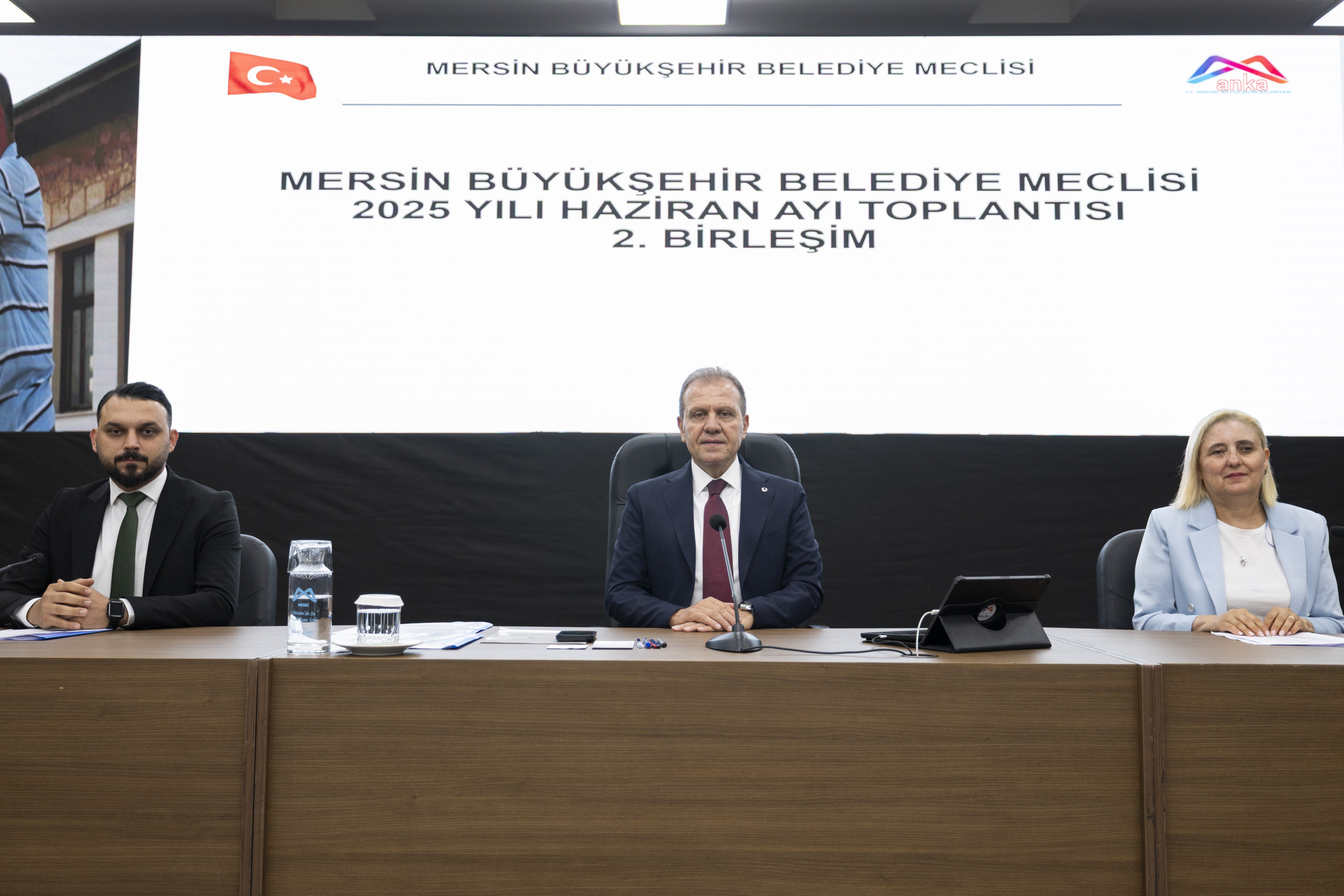 Kütahya Belediye Başkanı Kahveci, vatandaşlar ile bir araya gelmeye devam ediyor