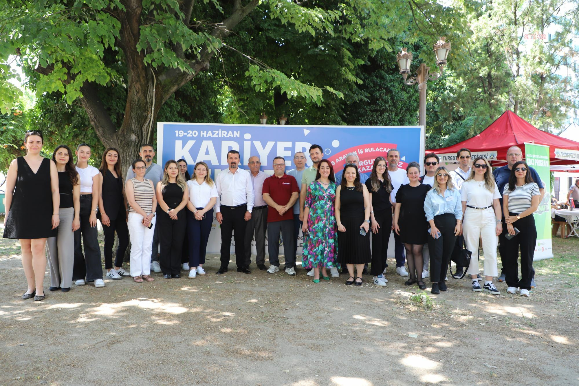 Turgutlu Belediyesi, Kariyer Fuarı'nda iş arayanlar ile işverenleri bir araya getirdi