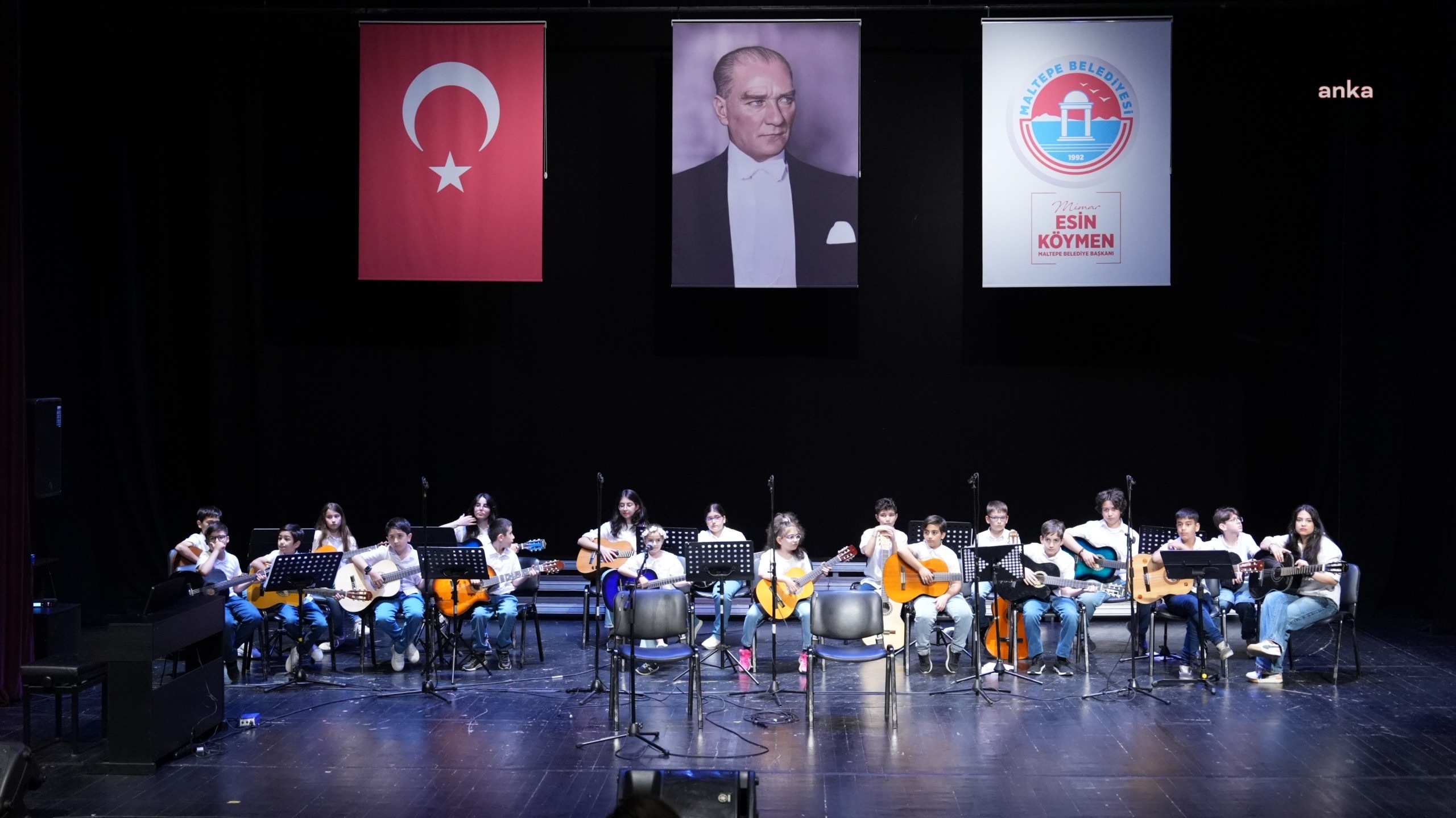 Maltepe’de geleceğin sanatçılarından yıl sonu gösterisi