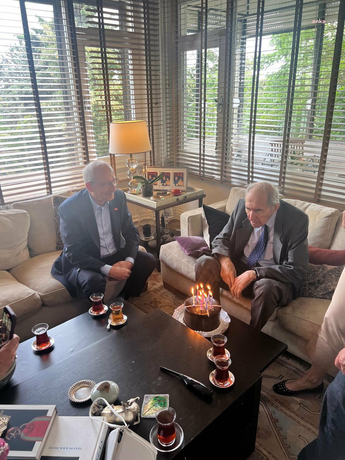 Kemal Kılıçdaroğlu, CHP’nin 6. Genel Başkanı Altan Öymen’i ziyaret etti