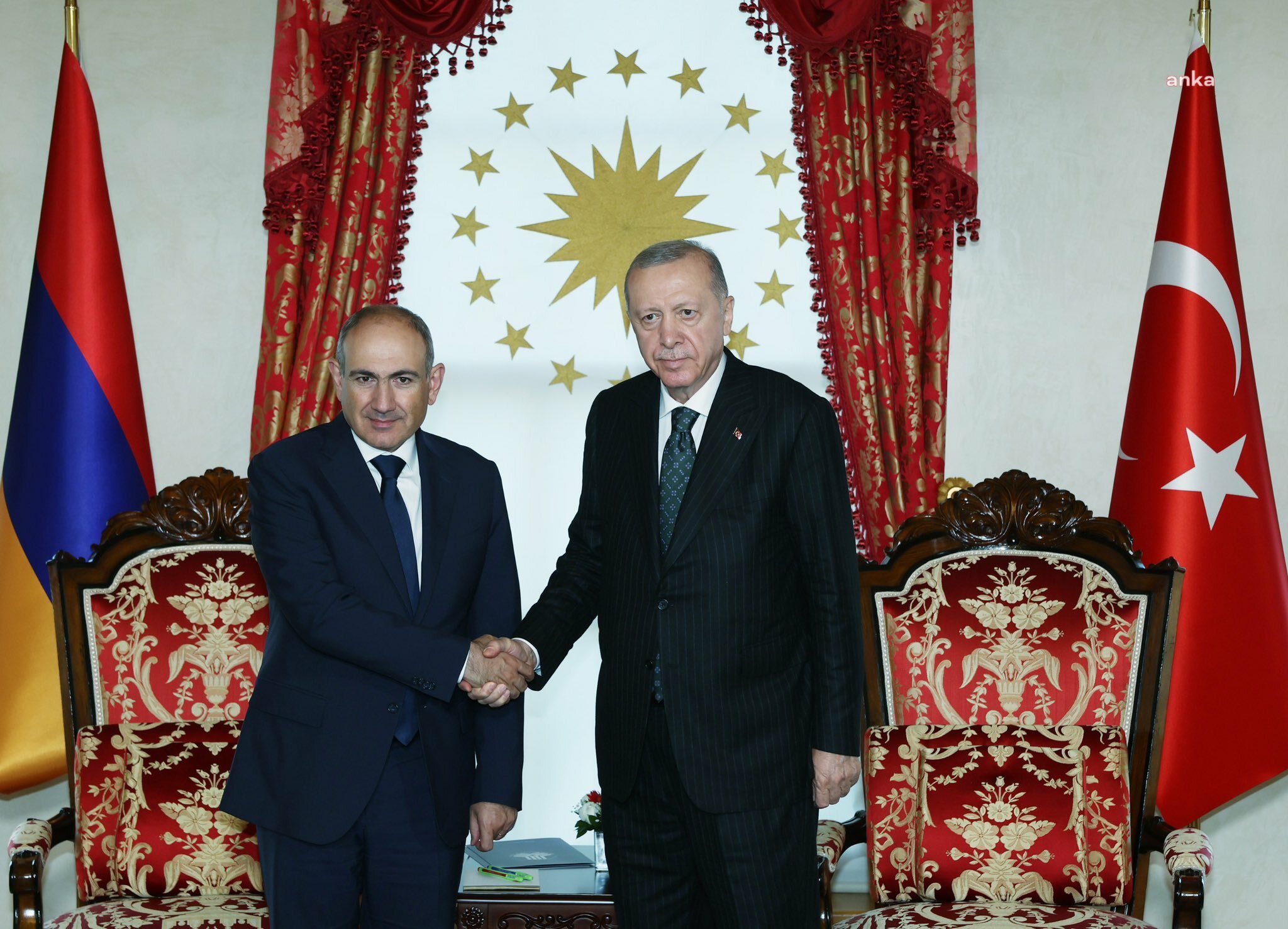Cumhurbaşkanı Erdoğan, Ermenistan Başbakanı Nikol Paşinyan ile İstanbul’da görüştü