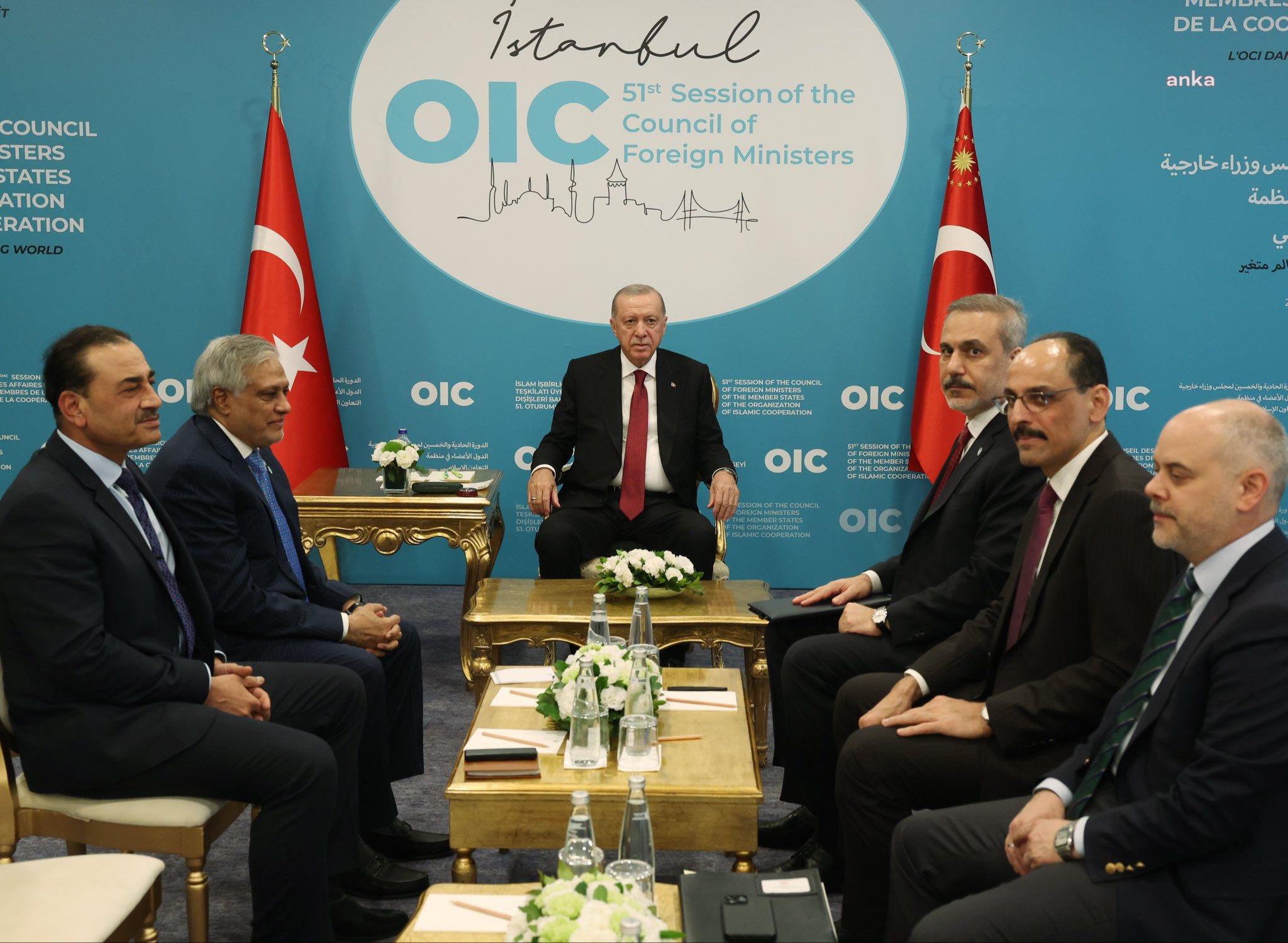 Cumhurbaşkanı Erdoğan, Pakistan Dışişleri Bakanı ve Kara Kuvvetleri Komutanı ile görüştü: “İran’a saldırılar Türkiye ve Pakistan’ı da etkiliyor”