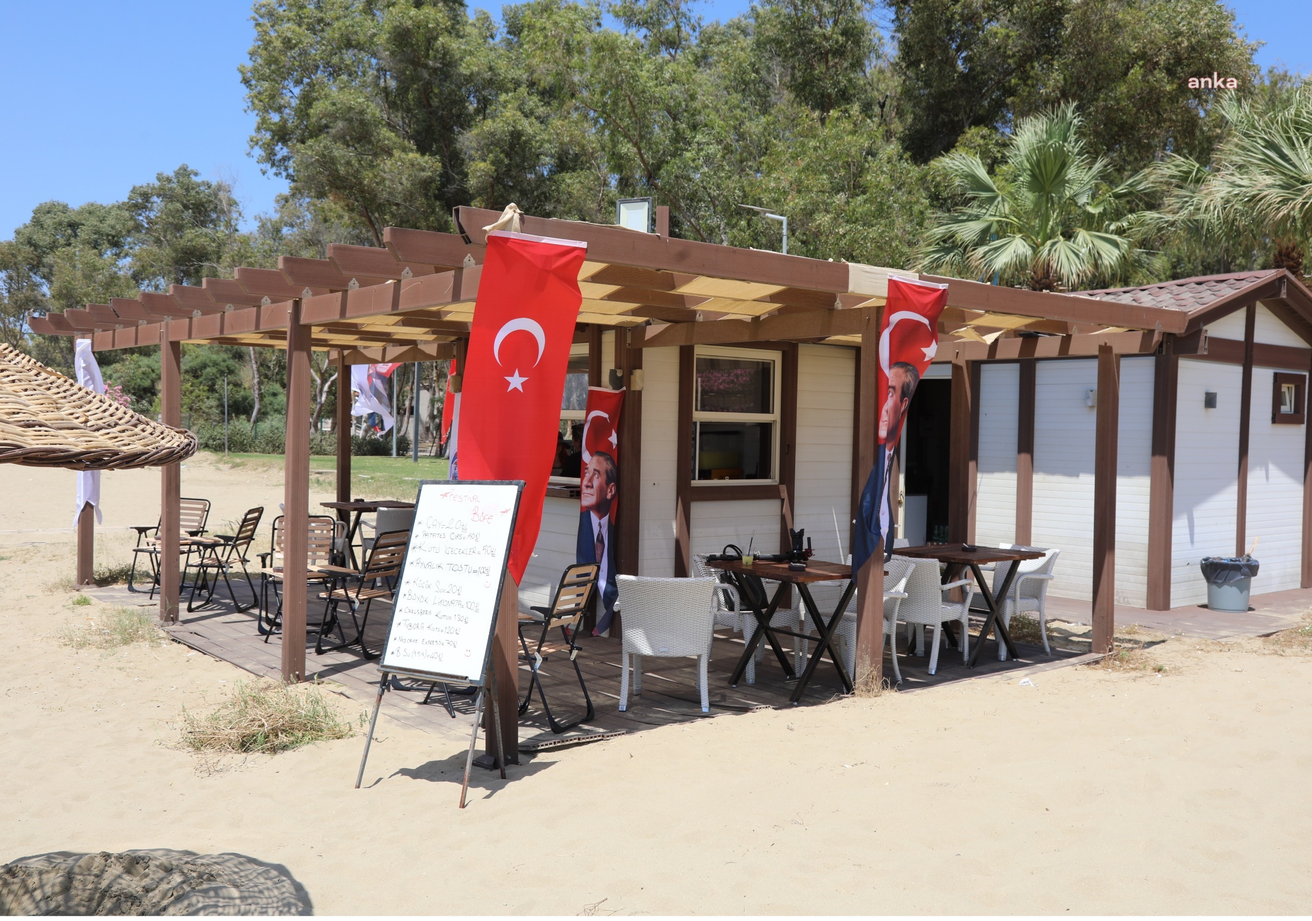 Efes Selçuk Belediyesi, Pamucak Sahili’nde Festival Büfe’yi hizmete açtı