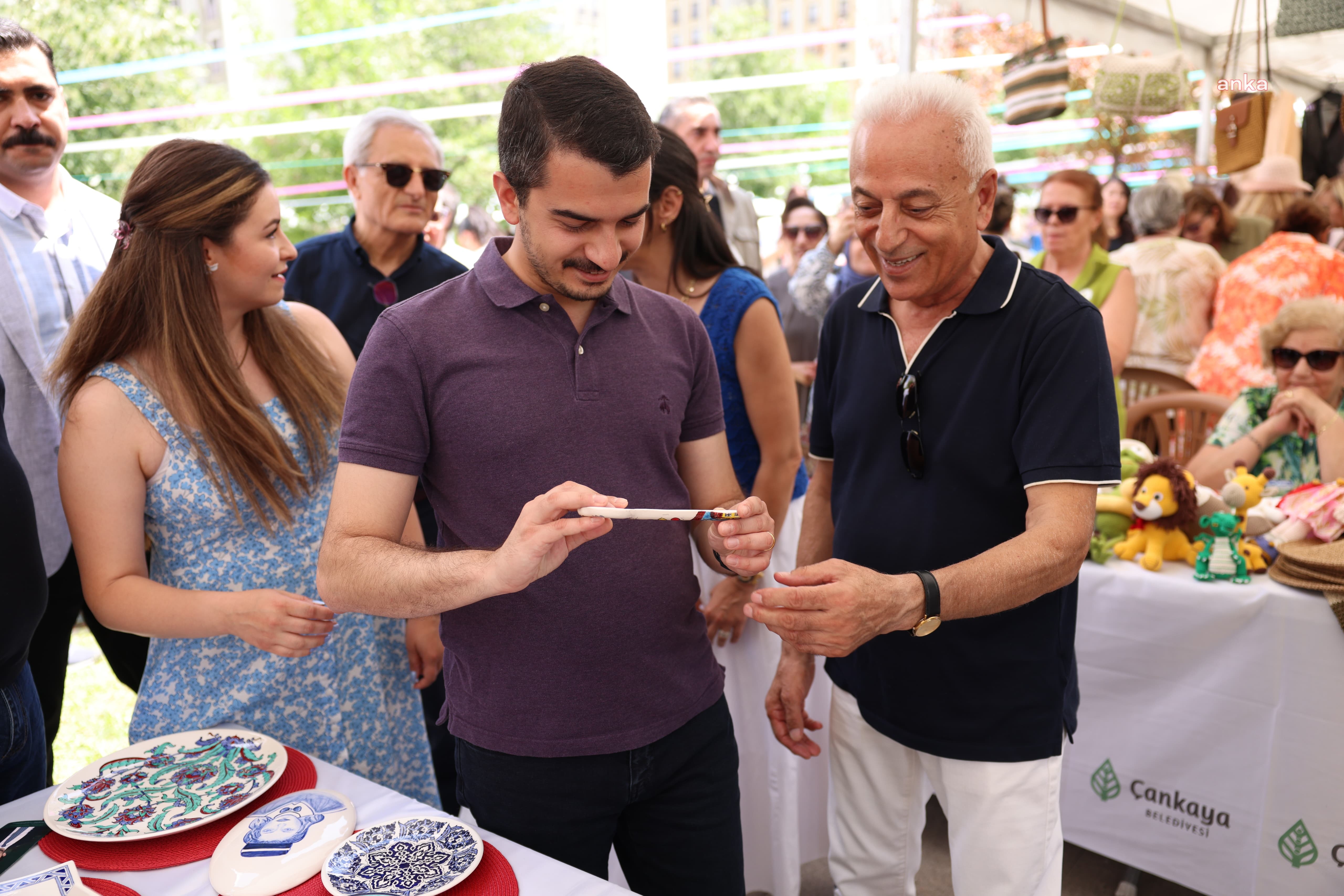 Çankaya Belediye Başkanı Güner, Çankaya Evleri’nin yıl sonu sergisini ziyaret etti