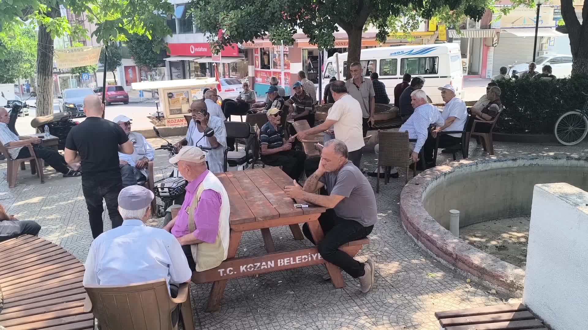 Adanalı emekli vatandaş: "Milletvekilleri zamlarımızı versin ondan sonra tatile gitsin"