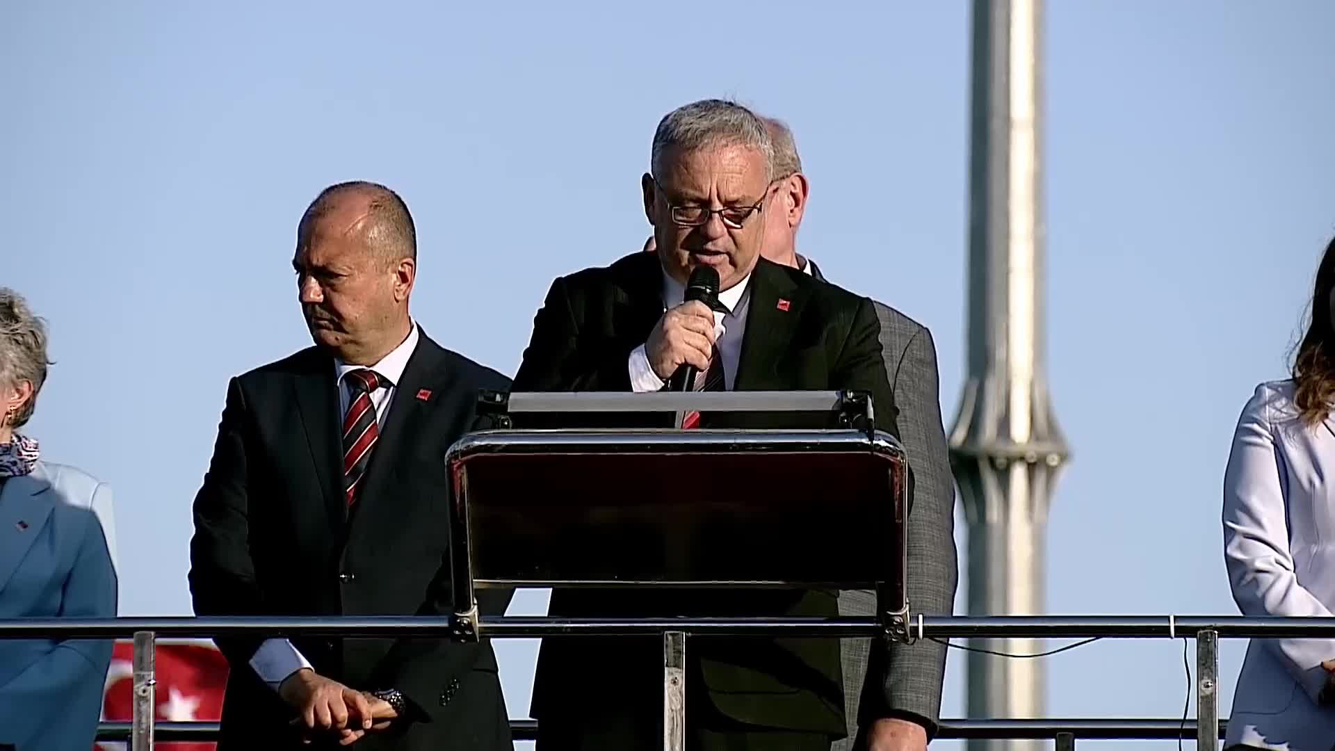 Ekrem İmamoğlu, CHP'nin Tekirdağ mitingine mesaj gönderdi: "Tüm Türkiye rehin alınmaya çalışılıyor"