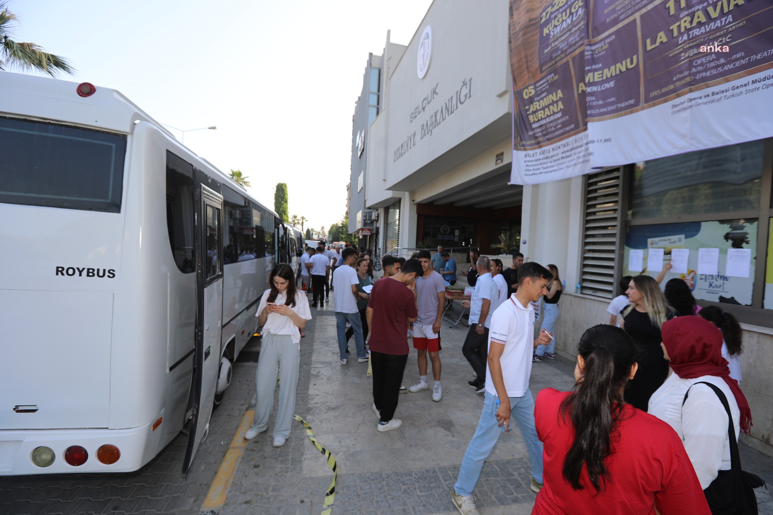 Selçuk Belediyesinden sınav günü ulaşım desteği