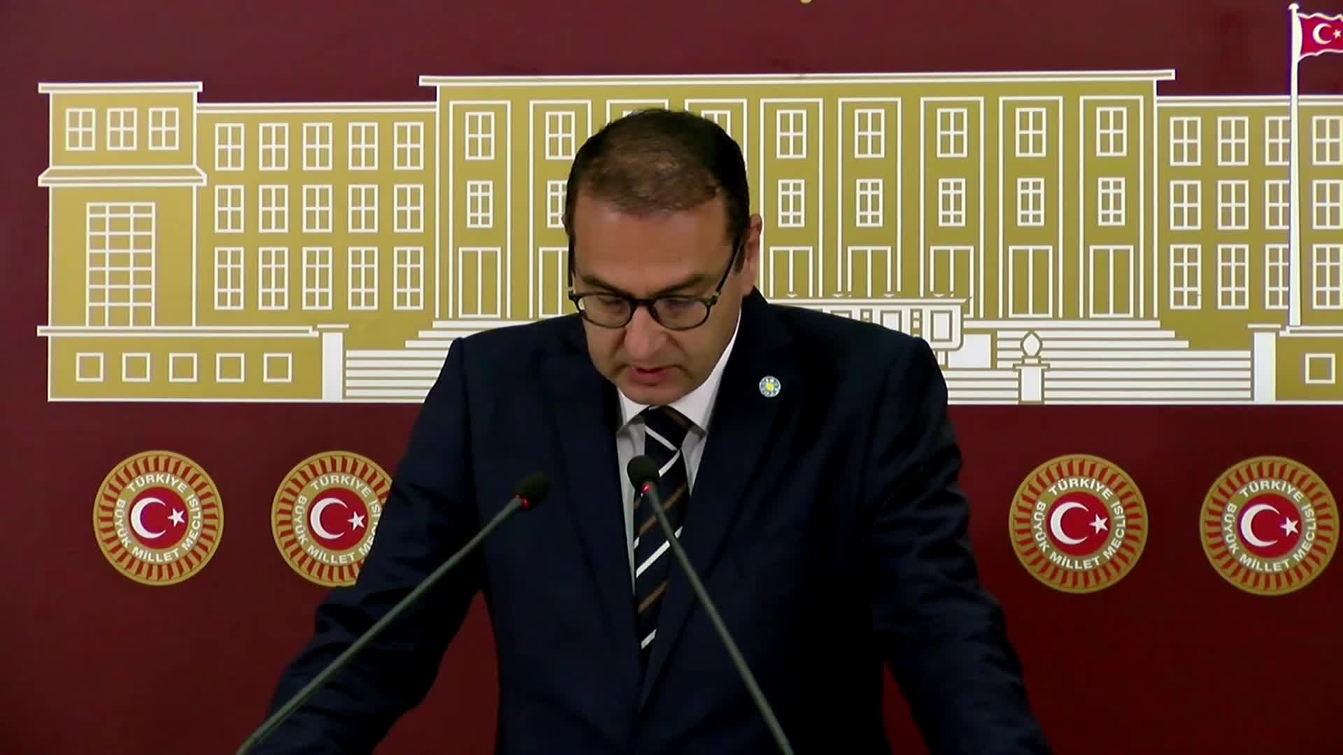 İYİ Partili Uz'dan "Zeytinlik Yasası"na tepki:  Bu çalışma, milletin yararına olacak zeytinliklerle 3 büyük holdingin taleplerinin karşı karşıya gelmesidir