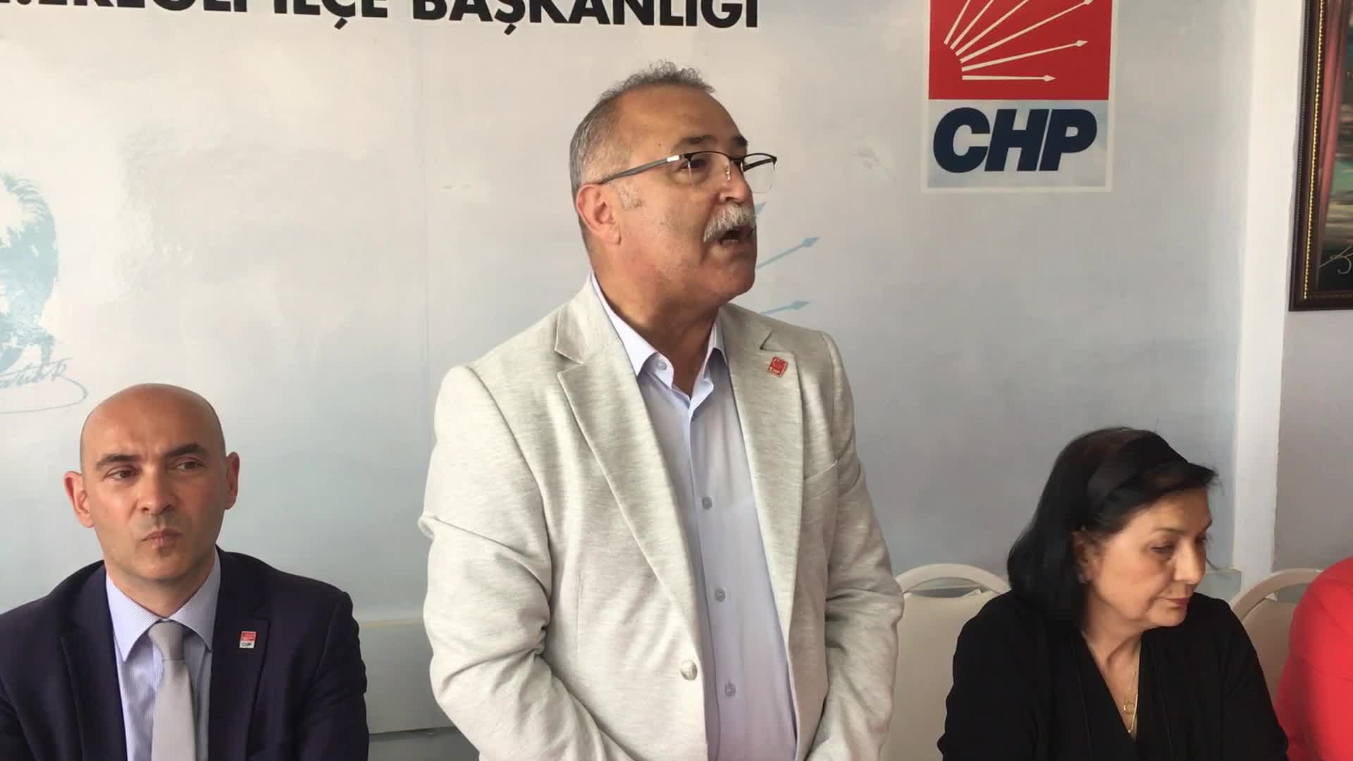 CHP Karadeniz Ereğli İlçe Teşkilatı'ndan partililere sertifika ve Ferdi Zeyrek anısına vefa töreni