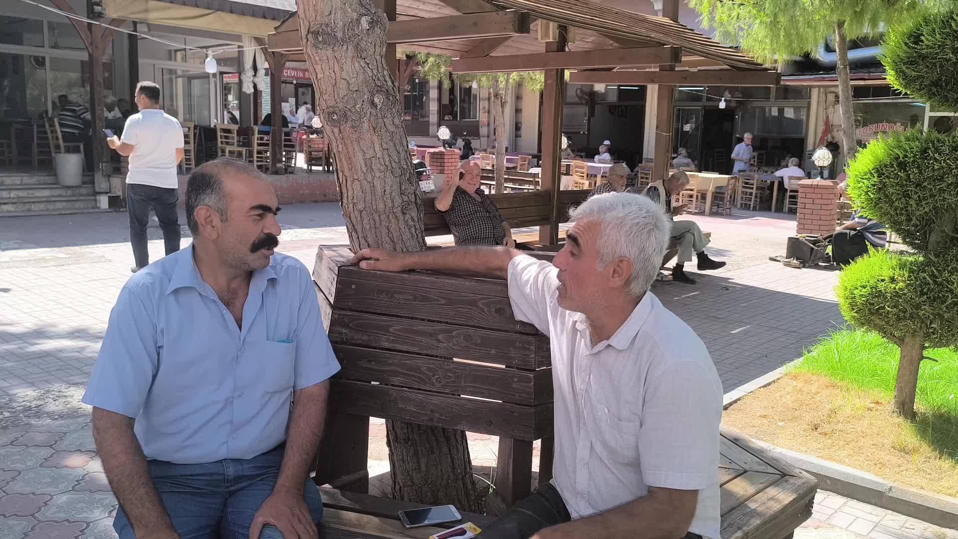 Osmaniye'de geçinemediğini söyleyen vatandaş: "Yoksulluk aldı başını gidiyor, ekmek bulamayacağız neredeyse''