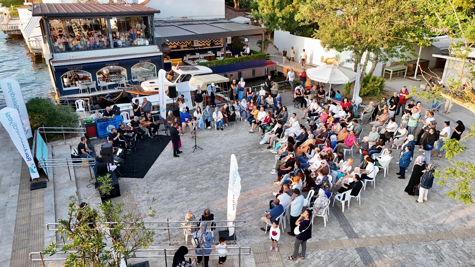 Beykoz Belediyesi'nden Kanlıca İskelesi'nde konser