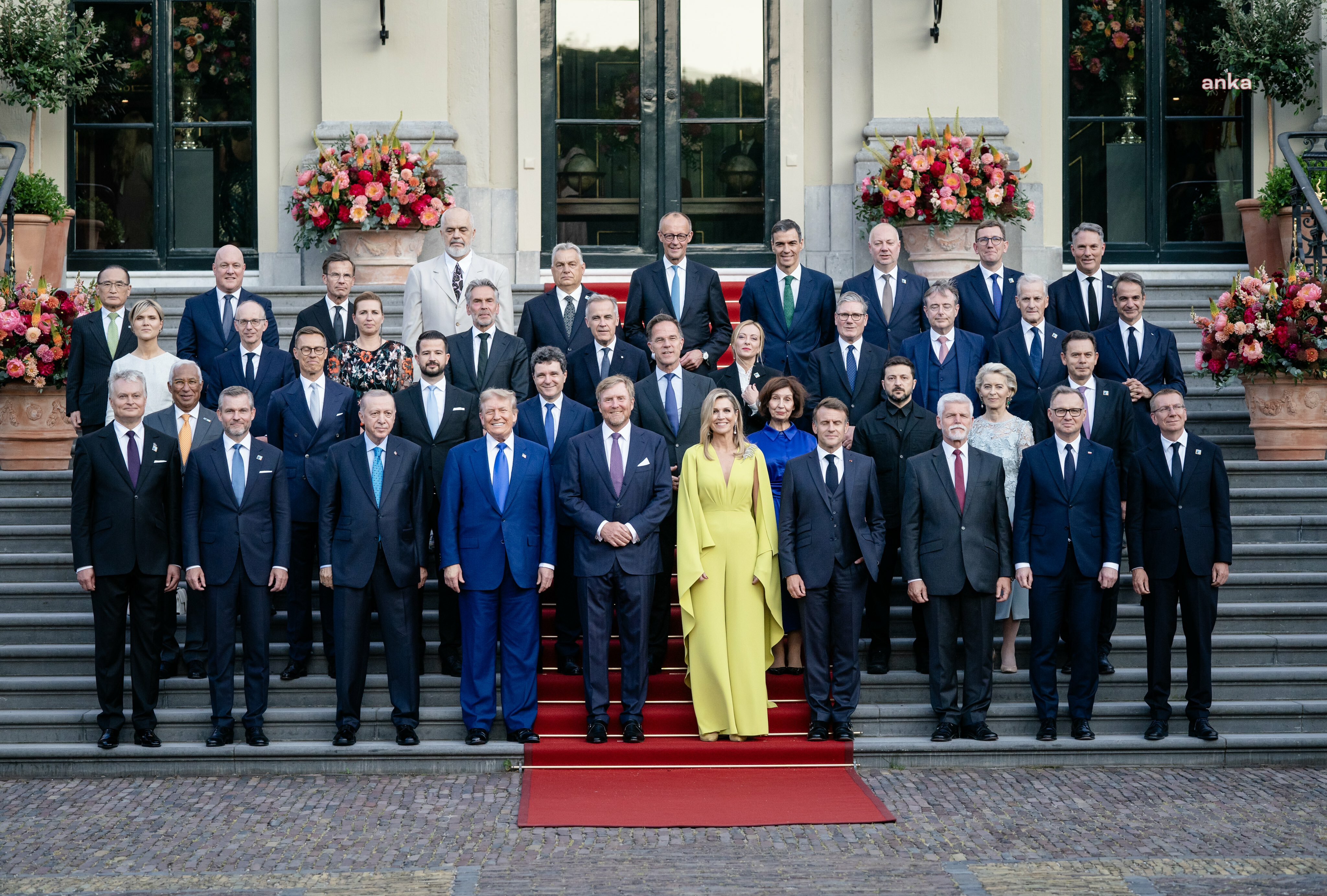 Cumhurbaşkanı Erdoğan, Hollanda Kralı Alexander’ın NATO liderleri onuruna verdiği yemeğe katıldı