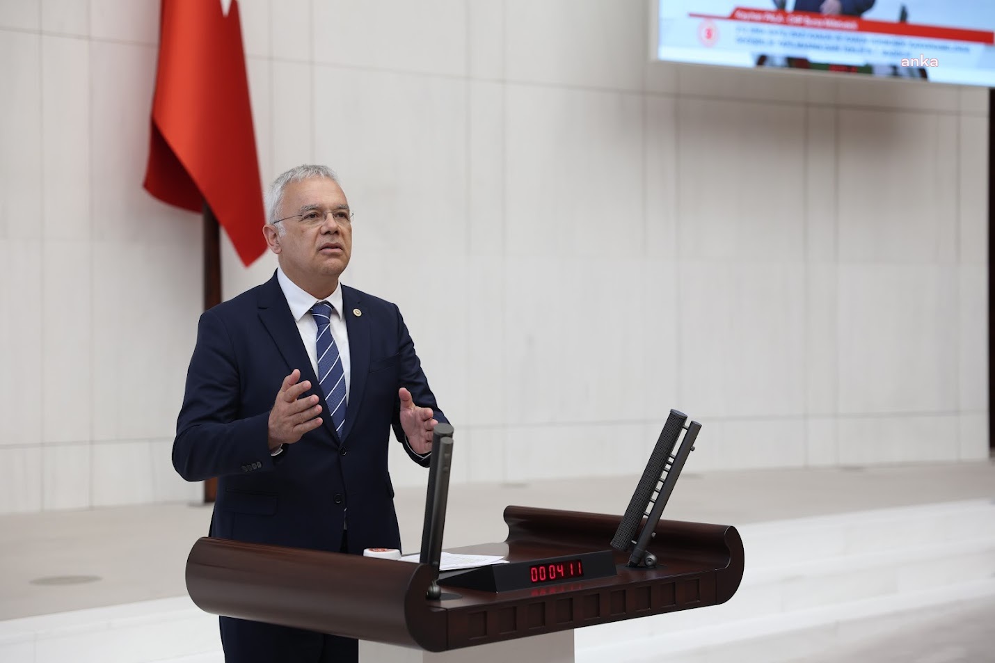 CHP'li Pala'dan Bakan Bolat'a: "Doğrudan halk sağlığını tehdit eden sahte ilaçlara yönelik ne tür özel denetimler ve operasyonlar yapılmaktadır?"
