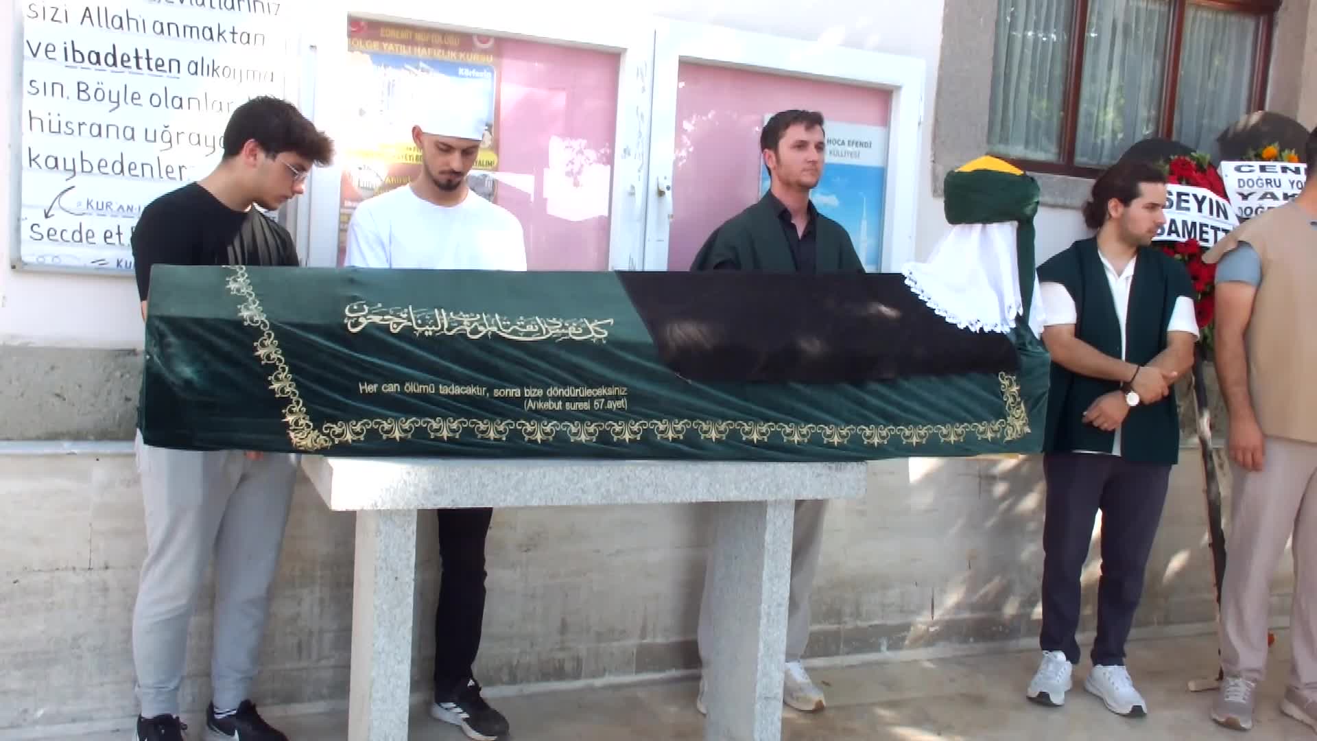 Burhaniye'deki tartışmalı defin işlemi Cumhurbaşkanlığı kararıyla uygulandı, belediye yargıya başvuracak