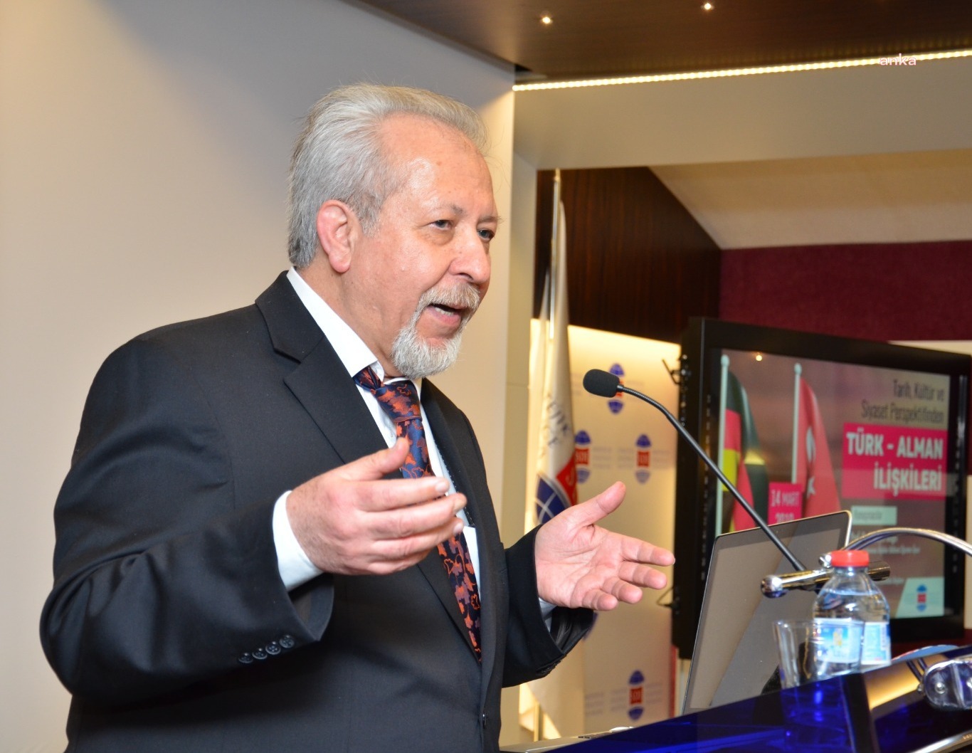 Saadet Partisi Hamburg Bölge Teşkilatı'ndan “Almanya’da kültür tarihimiz” konferansı