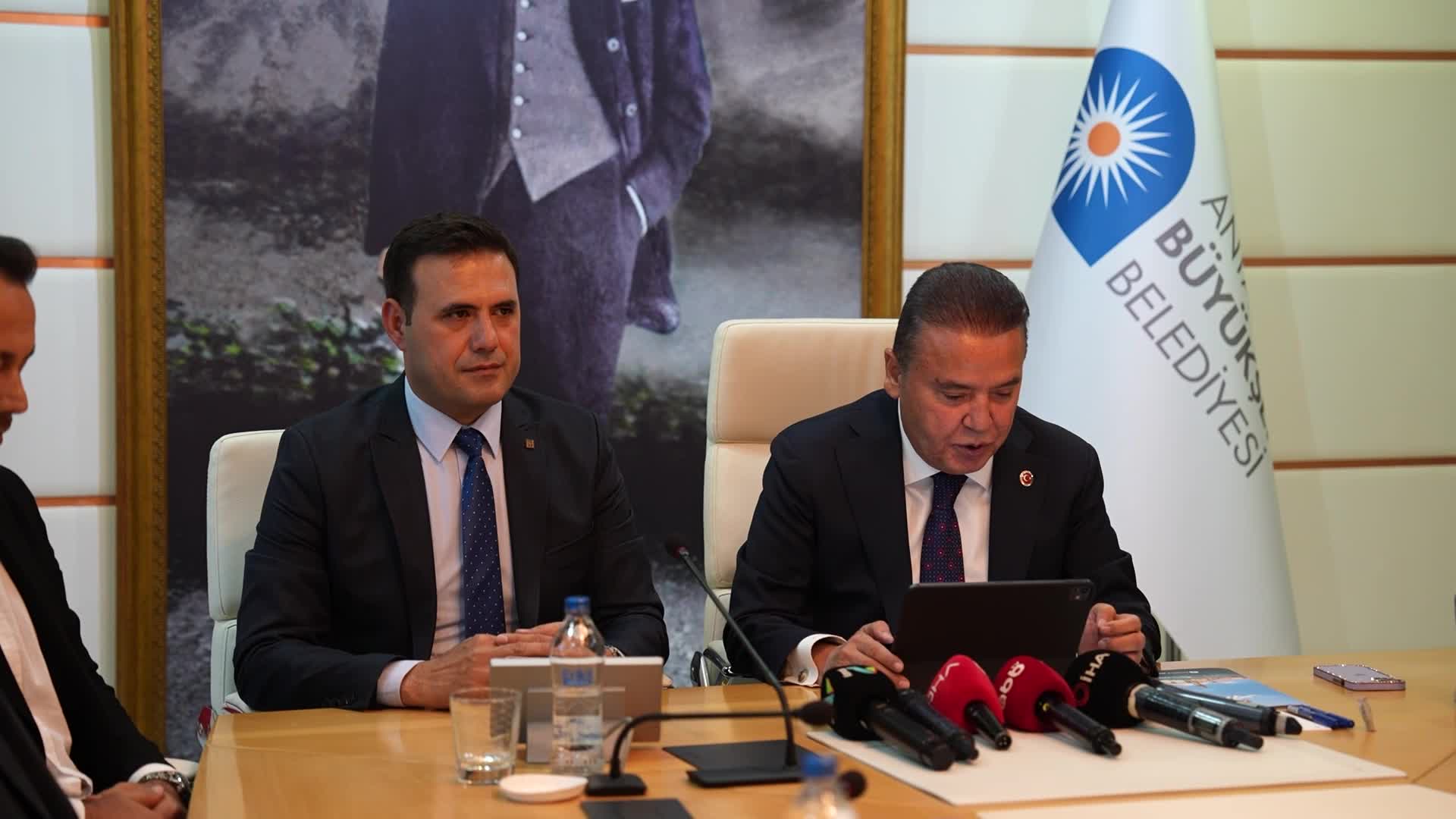 Antalya Büyükşehir Belediyesi ile İMO arasında protokol imzalandı… Muhittin Böcek: “Planlı kurallı kimlikli kentleşme hedefimize atılmış somut bir adım”