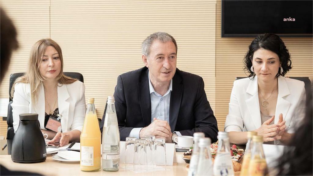 DEM Parti Eş Genel Başkanı Bakırhan, Almanya’da siyasi temaslarını sürdürüyor