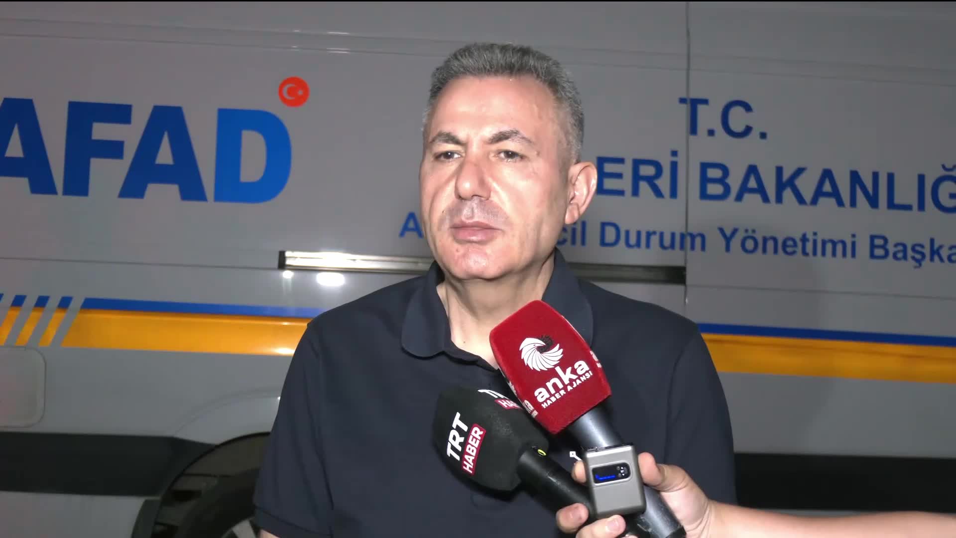 İzmir’de orman yangını... İzmir Valisi Elban: Yangını henüz 'kontrol altına aldık' diyemiyoruz