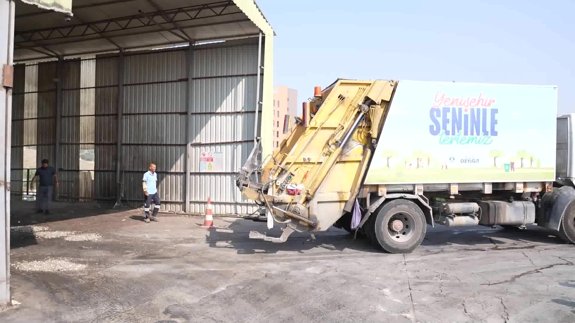 Mersin'de atık aktarma istasyonlarından günde bin 750 ton evsel atık taşınıyor
