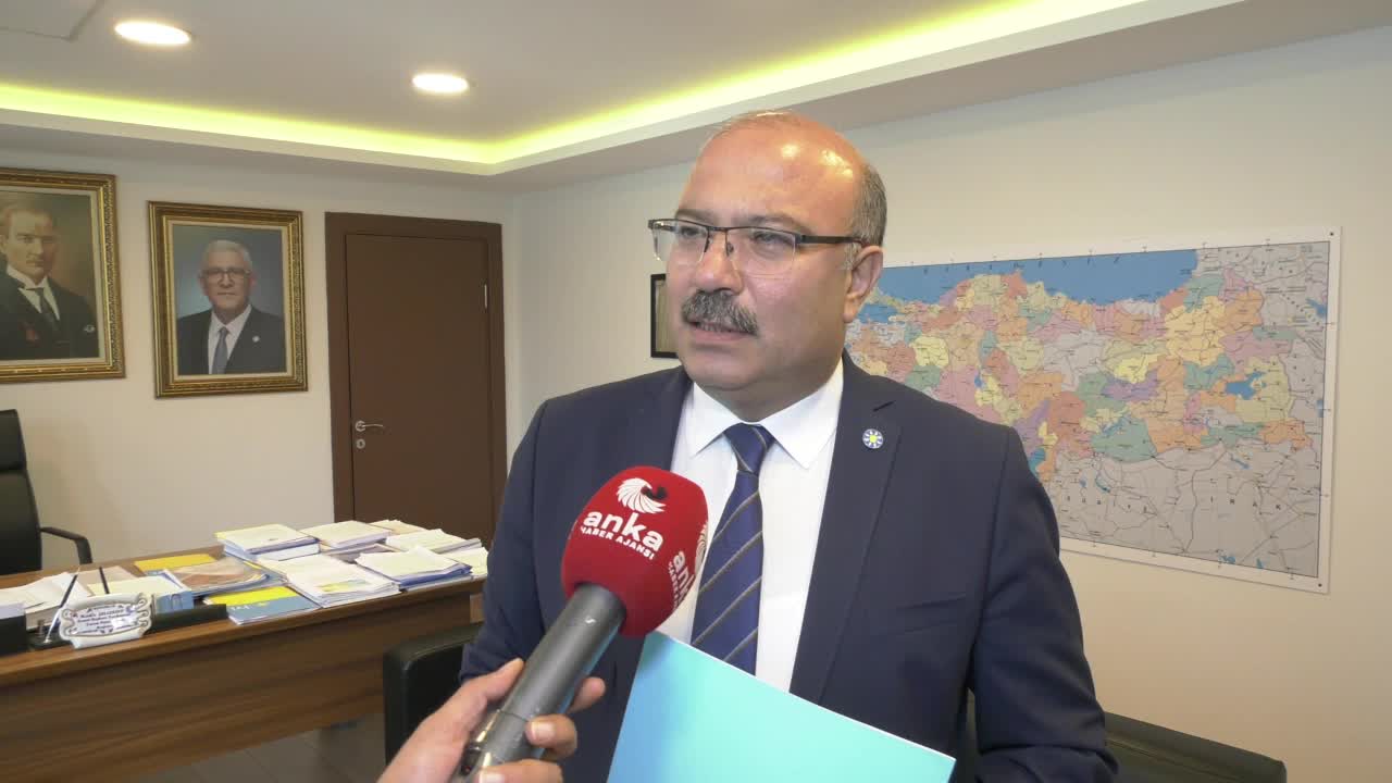 İYİ Partili Ulusoy'dan iktidara eleştiri: "Hem vahşi madenciliğin önünü açacaksınız hem de İklim Yasası'yla  çevreciyim diyeceksiniz"