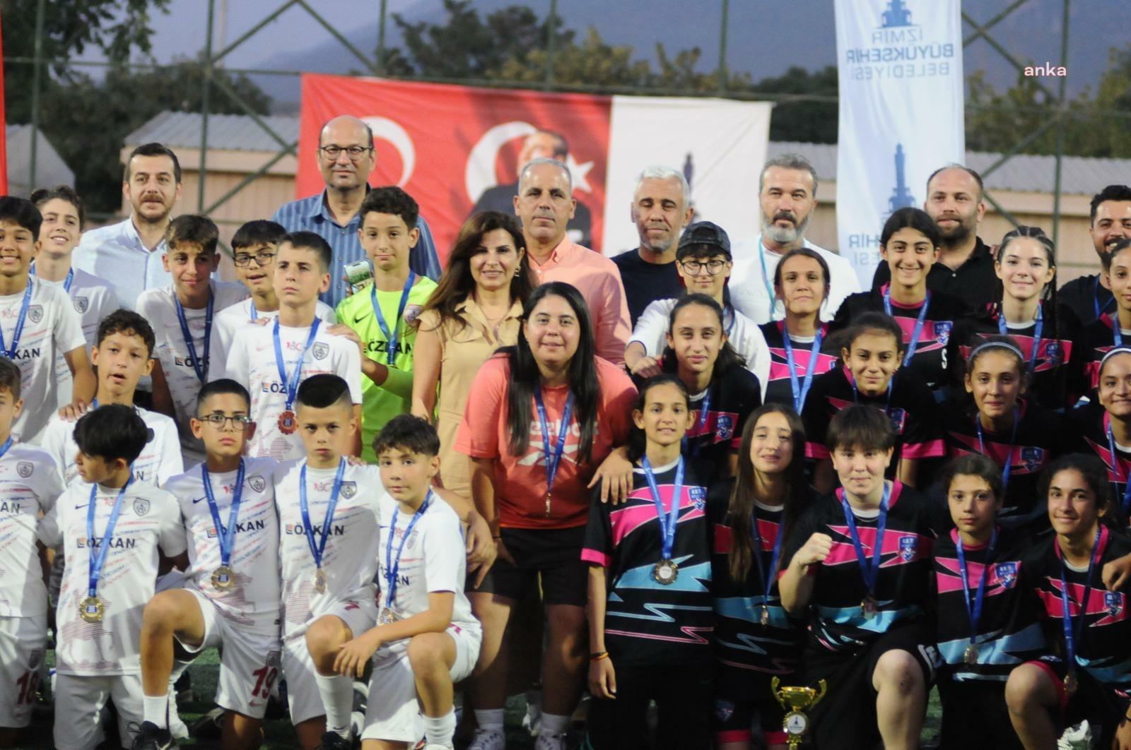 İzmir Büyükşehir Belediyesi’nin sponsor olduğu ligler tamamlandı