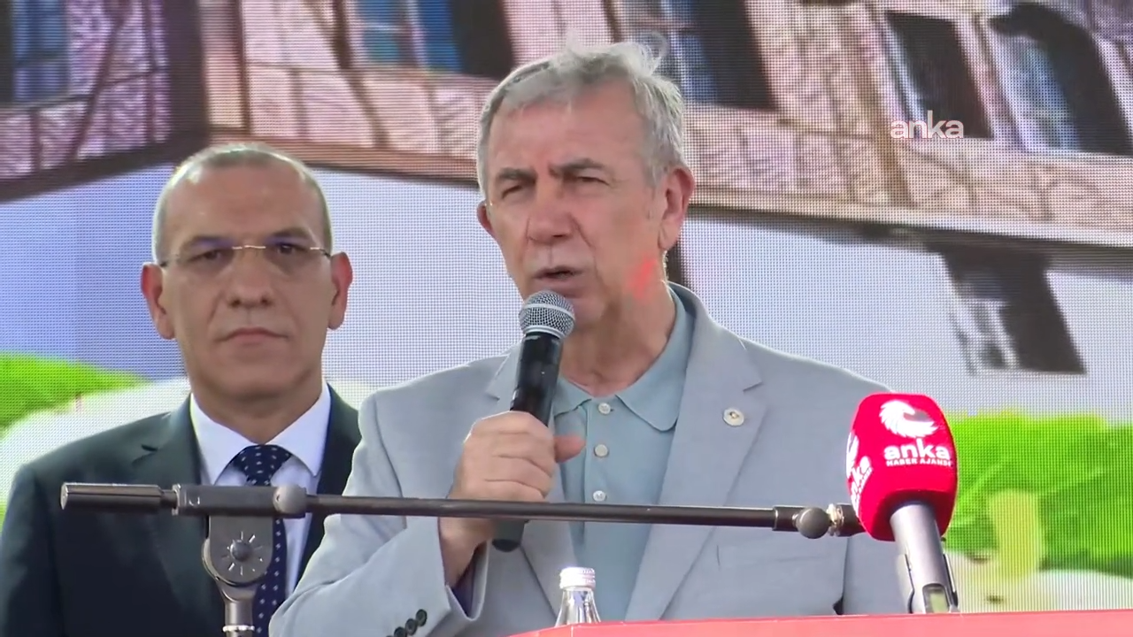 Mansur Yavaş: "Pazartesi günü Yenikent'e iki tane köprü ihalesi var. En kısa zamanda bitirmeye çalışacağız"