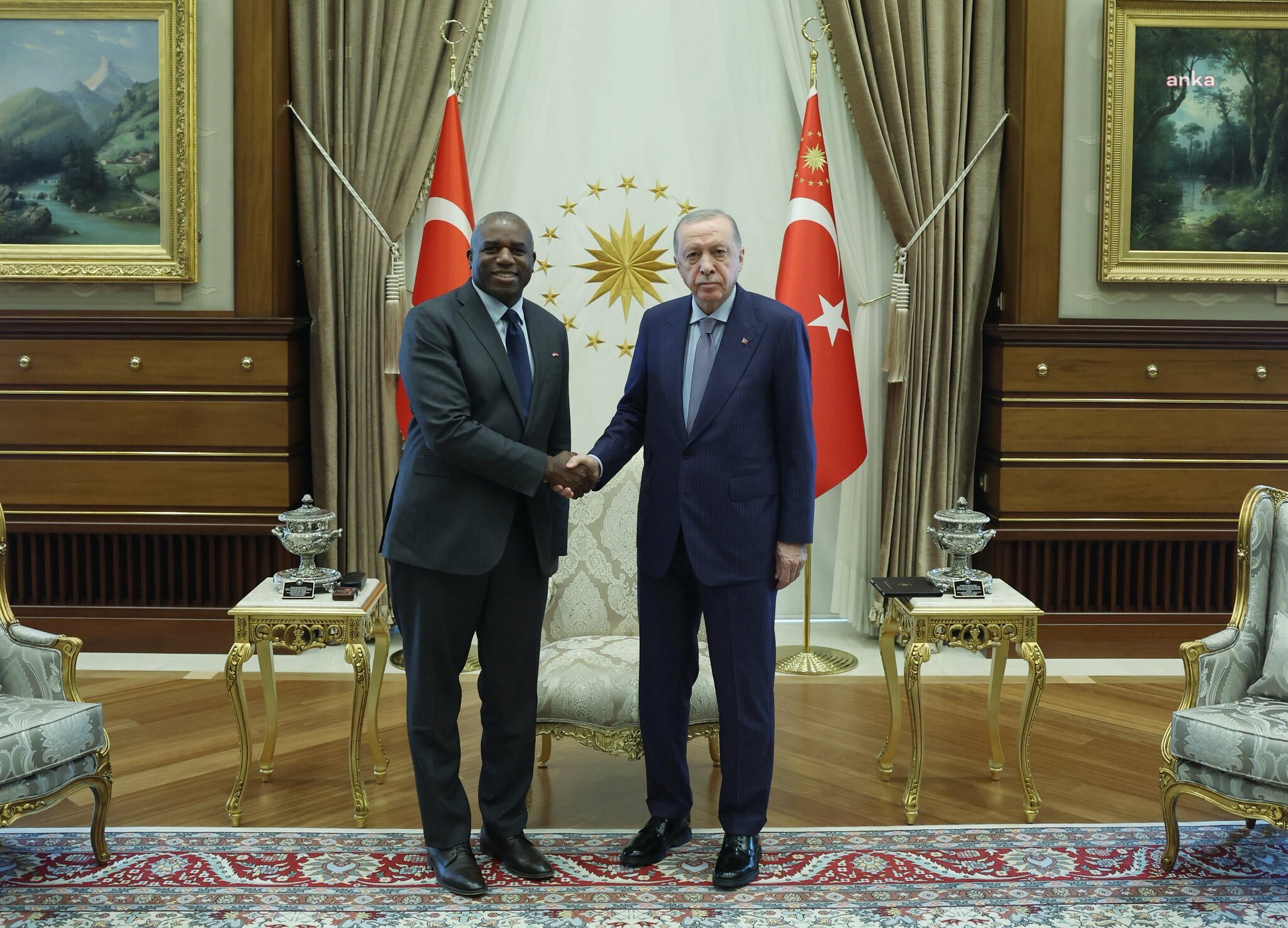 Cumhurbaşkanı Erdoğan, Birleşik Krallık Dışişleri Bakanı Lammy'yi, Cumhurbaşkanlığı'nda kabul etti