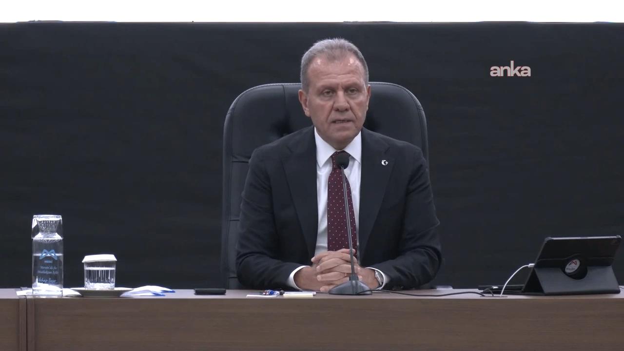 Vahap Seçer: Vatandaşın derdi geçim, parti içi tartışmalar değil