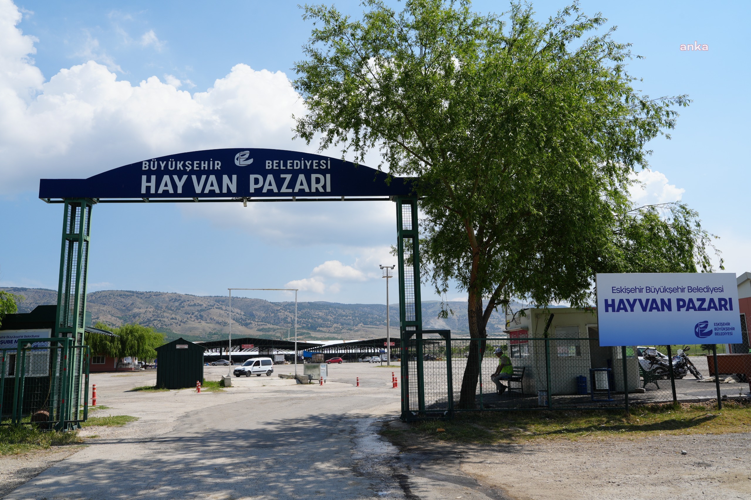 Eskişehir Büyükşehir Belediyesi Hayvan Pazarı geçici süreyle kapatıldı