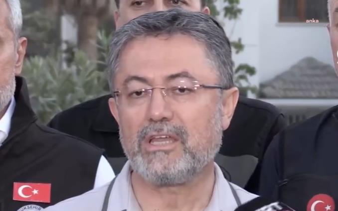 Bakan Yumaklı: Hatay'daki yangın kısmen kontrol altına alındı, soğutma çalışmaları devam ediyor