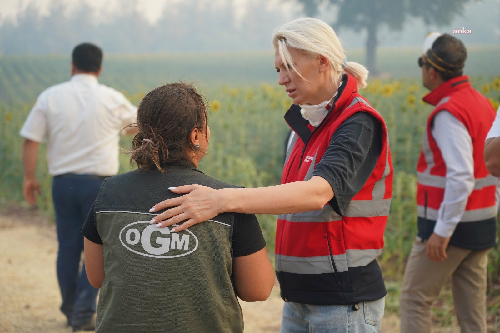 Bilecik Belediye Başkanı Subaşı, yangın söndürme çalışmalarına sahadan destek verdi