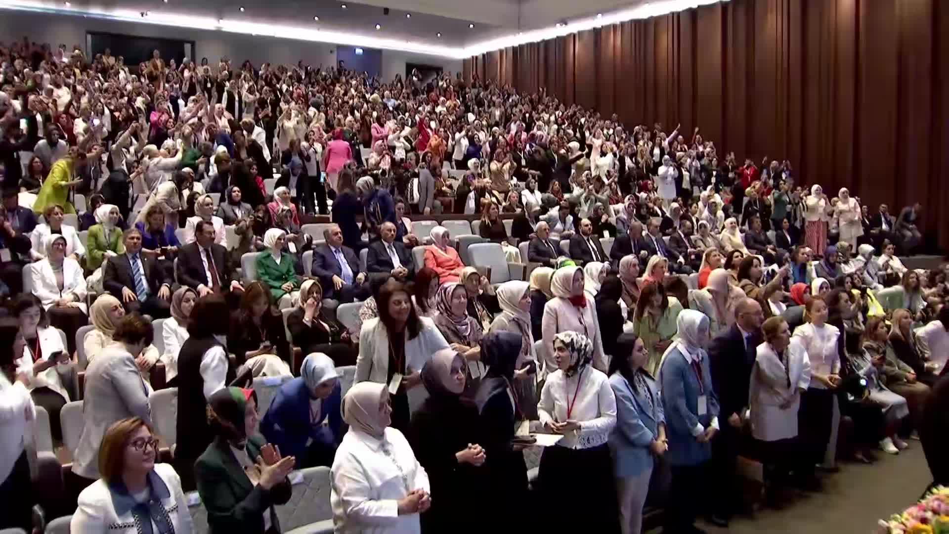 Cumhurbaşkanı Erdoğan: Özgür Özel'in girdiği yol çıkmaz sokaktır