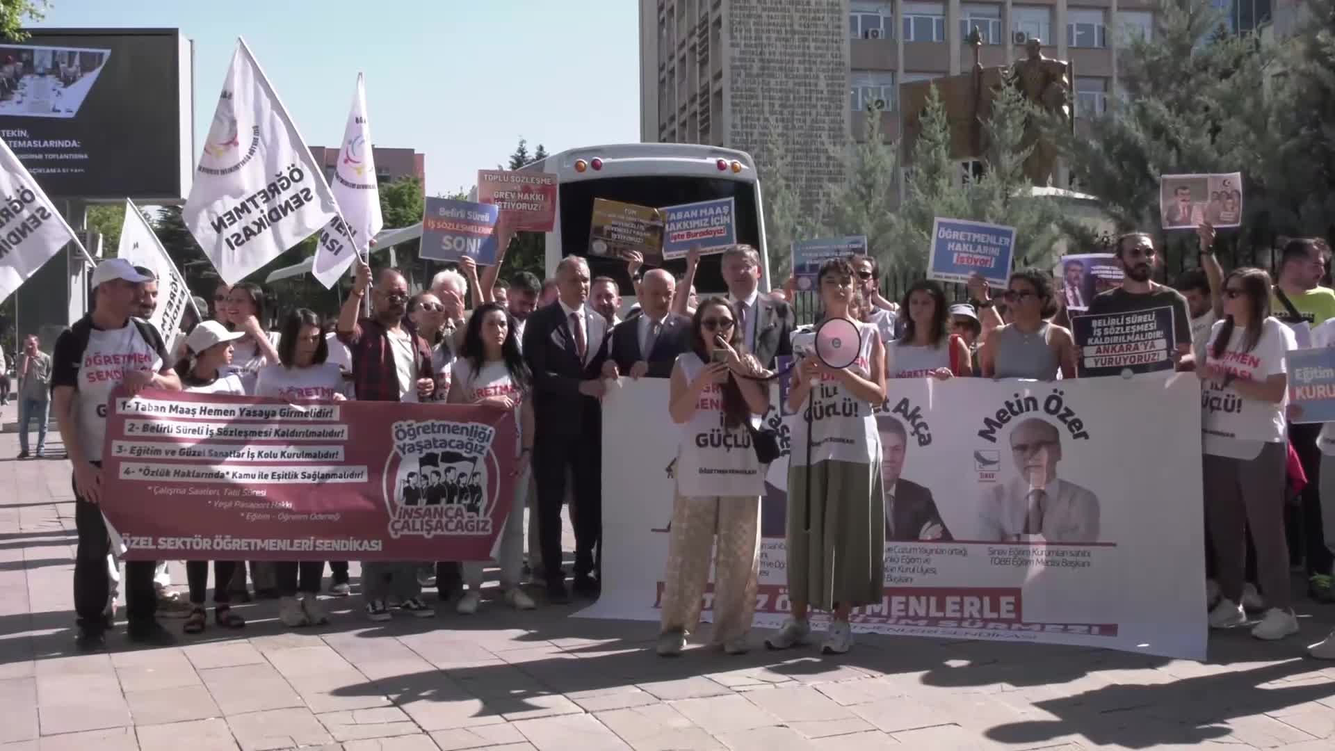 Özel Sektör Öğretmenleri Sendikası MEB önünden Bakan Yusuf Tekin’e seslendi: Özeldeki öğretmenin kanayan yarası büyüyor