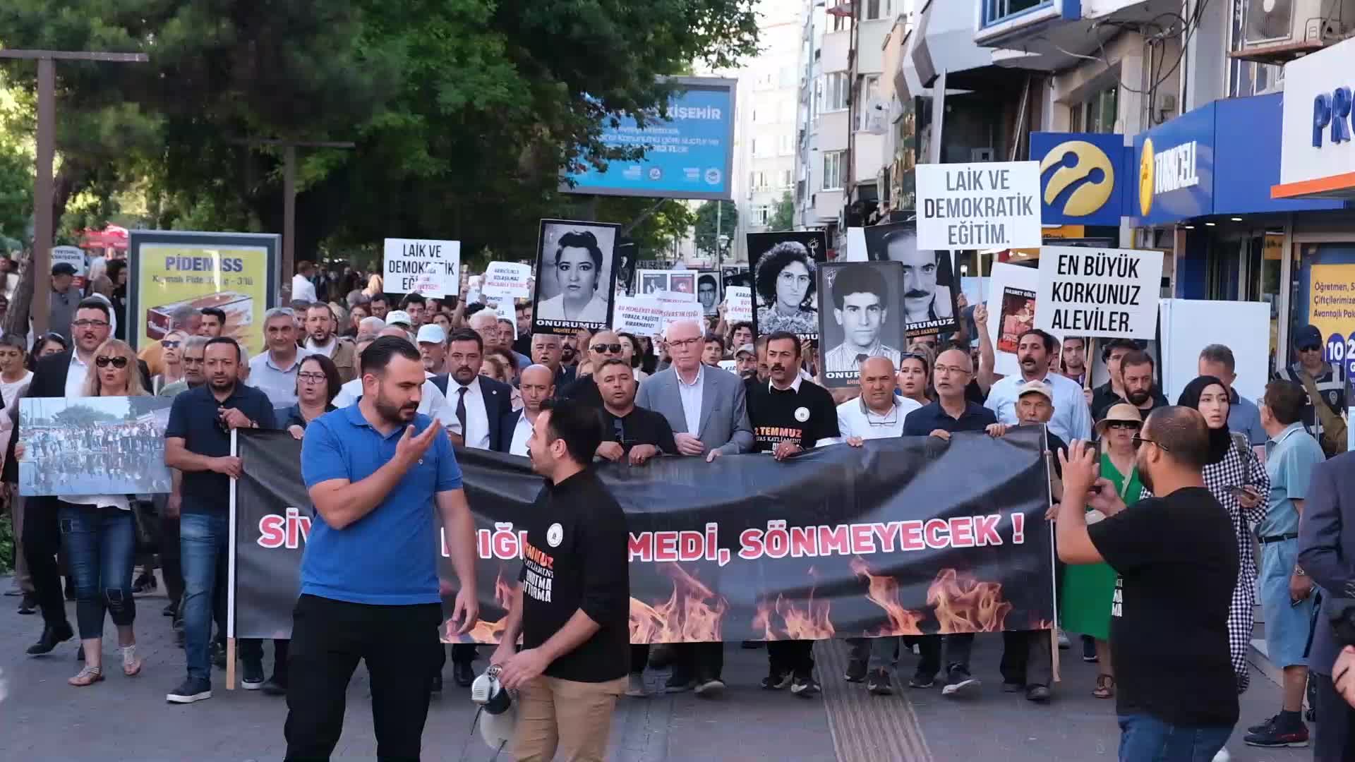 Madımak'ın acısı dinmedi: Katliamı izleyenleri tarih affetmeyecek