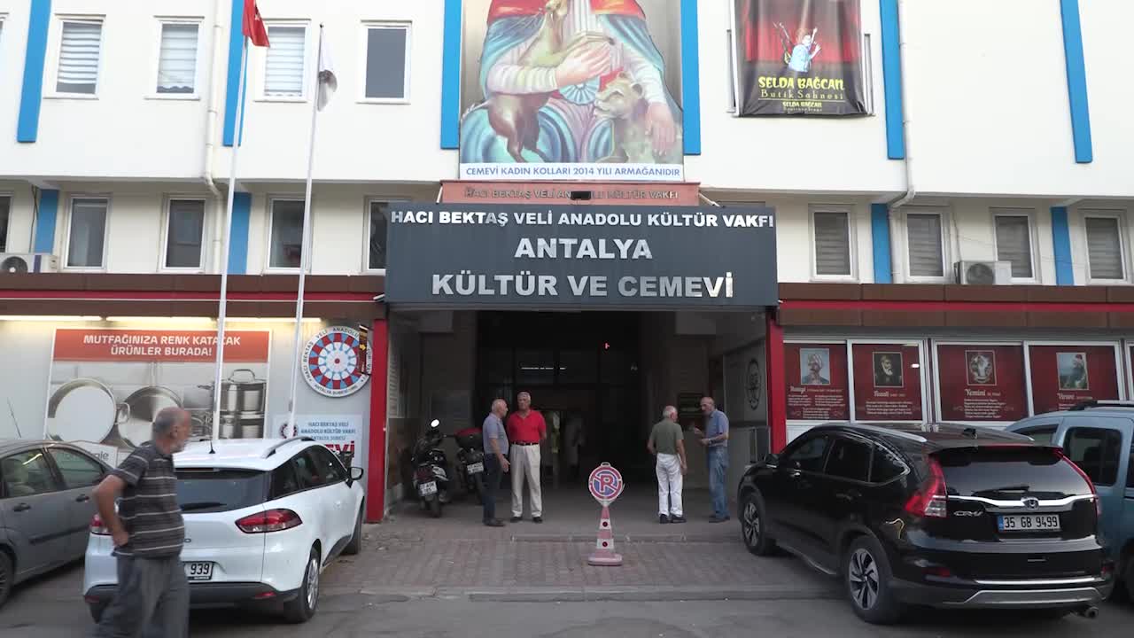 Muratpaşa Belediye Başkanı Uysal: "Zalimle mazlumun mücadelesinde biz her zaman mazlumun yanındayız"