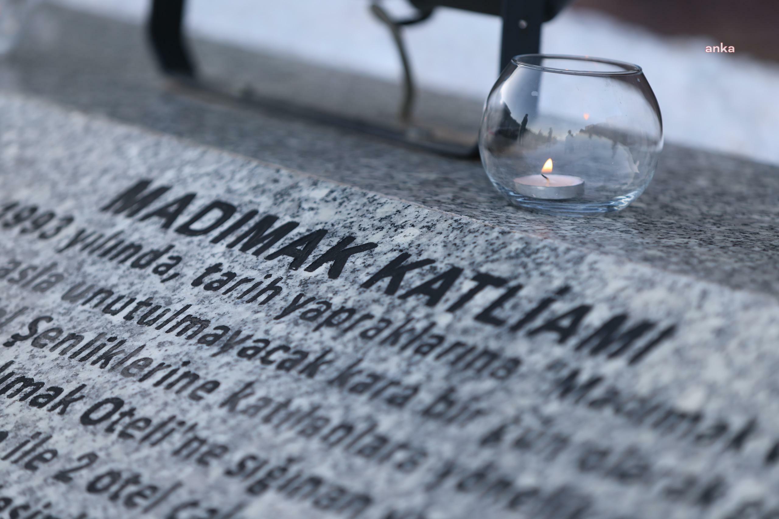 Madımak katliamında hayatını kaybedenler, Karabağlar’da anıldı