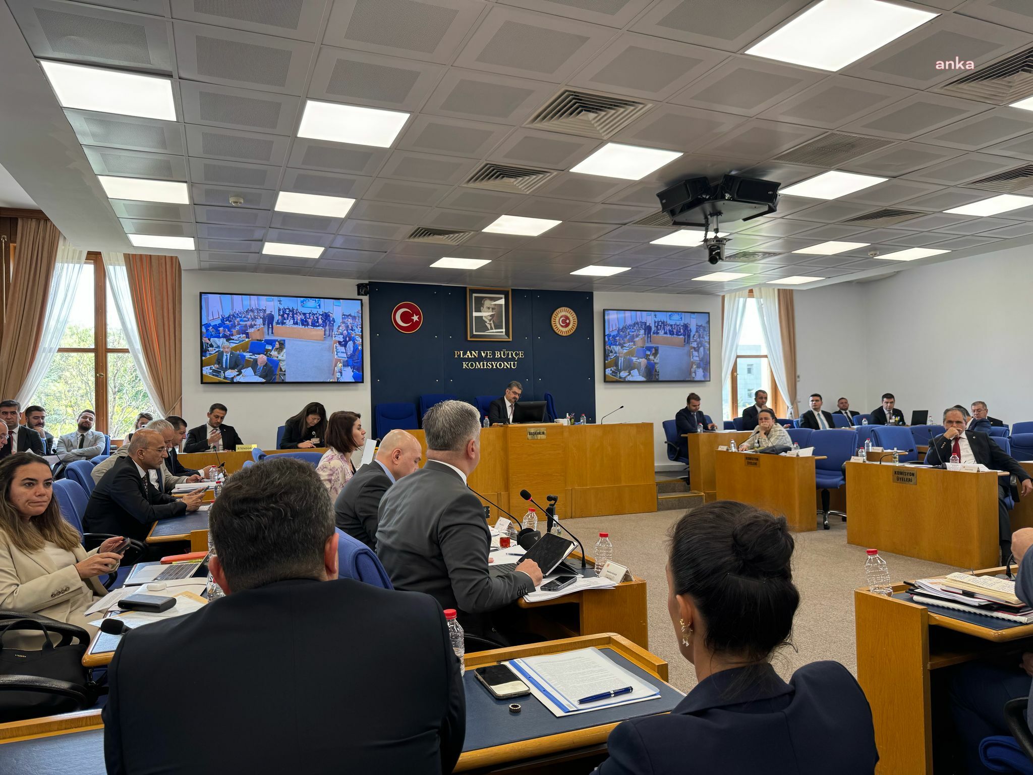 TBMM Plan ve Bütçe Komisyonu’nda asgari ücret ve en düşük emekli maaşı tartışıldı… Rahmi Aşkın Türeli: “Asgari ücretin açlık sınırının altında olduğu bir yerde Temmuz ayında asgari ücret artışı olmak zorunda”