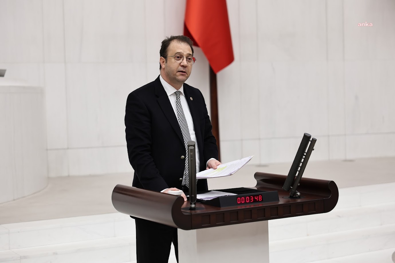 CHP'li İnan Akgün Alp'ten Bakan Bayraktar'a: "İzmir yangınında sorumluluğu bulunan şirketlere herhangi bir yaptırım uygulanmış mıdır?"