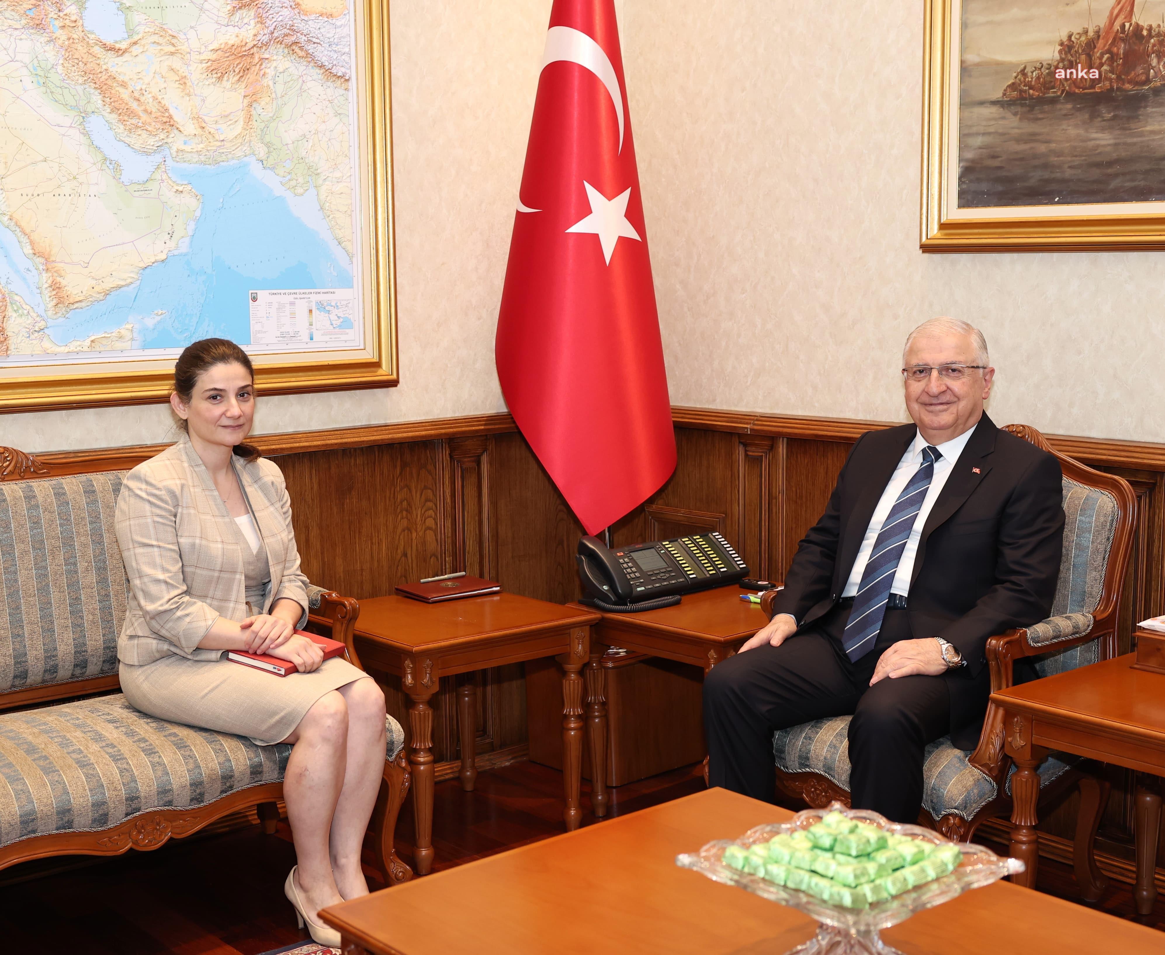 Bakan Güler, Türkiye'nin Vilnius Büyükelçisi Toplu'yu kabul etti