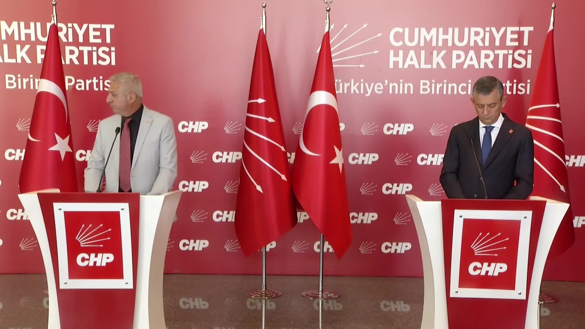 Özgür Özel: "İmamoğlu’nu risk olarak ortadan kaldırmak için her şeyi deniyorlar. En son bir roketatarla saldıracaklar"